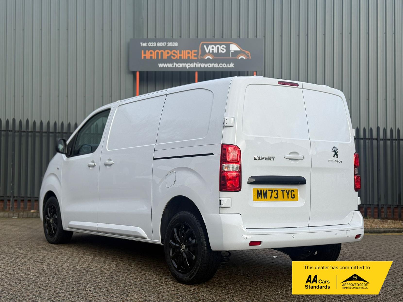 Peugeot Expert 1.5 BlueHDi 1000 Asphalt Premium + Standard Panel Van 6dr Diesel Manual MWB Euro 6 (s/s) (100 bhp)