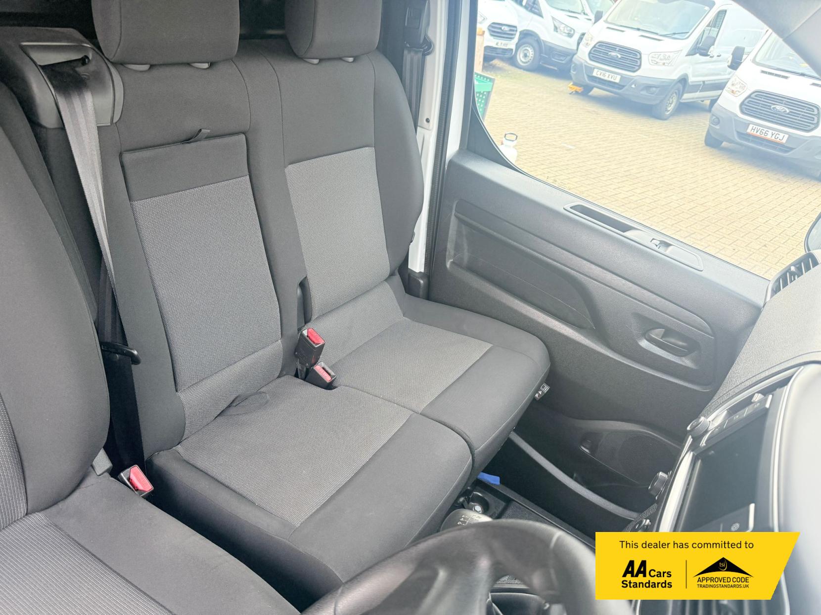 Peugeot Expert 1.5 BlueHDi 1000 Asphalt Premium + Standard Panel Van 6dr Diesel Manual MWB Euro 6 (s/s) (100 bhp)