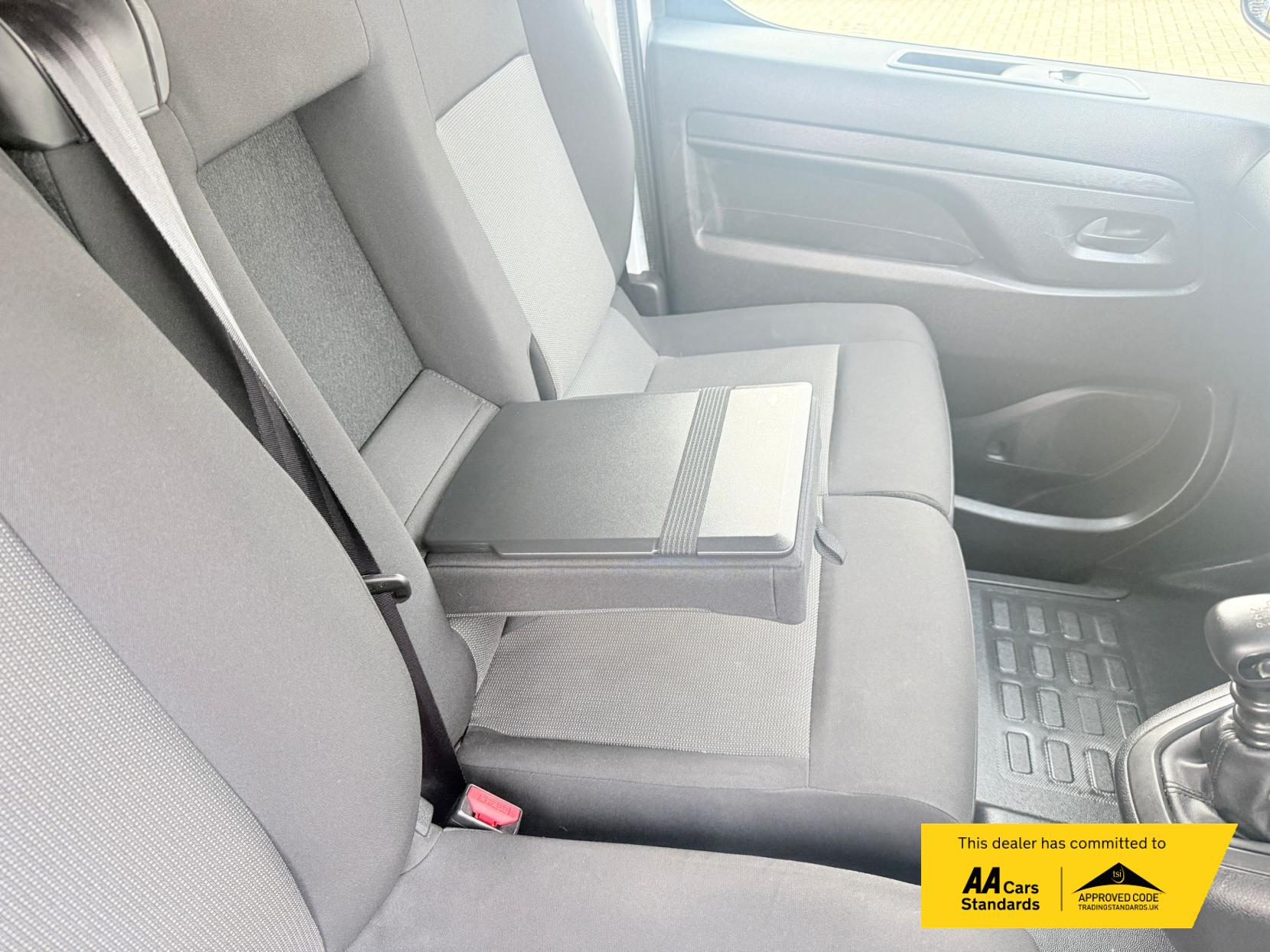 Peugeot Expert 1.5 BlueHDi 1000 Asphalt Premium + Standard Panel Van 6dr Diesel Manual MWB Euro 6 (s/s) (100 bhp)