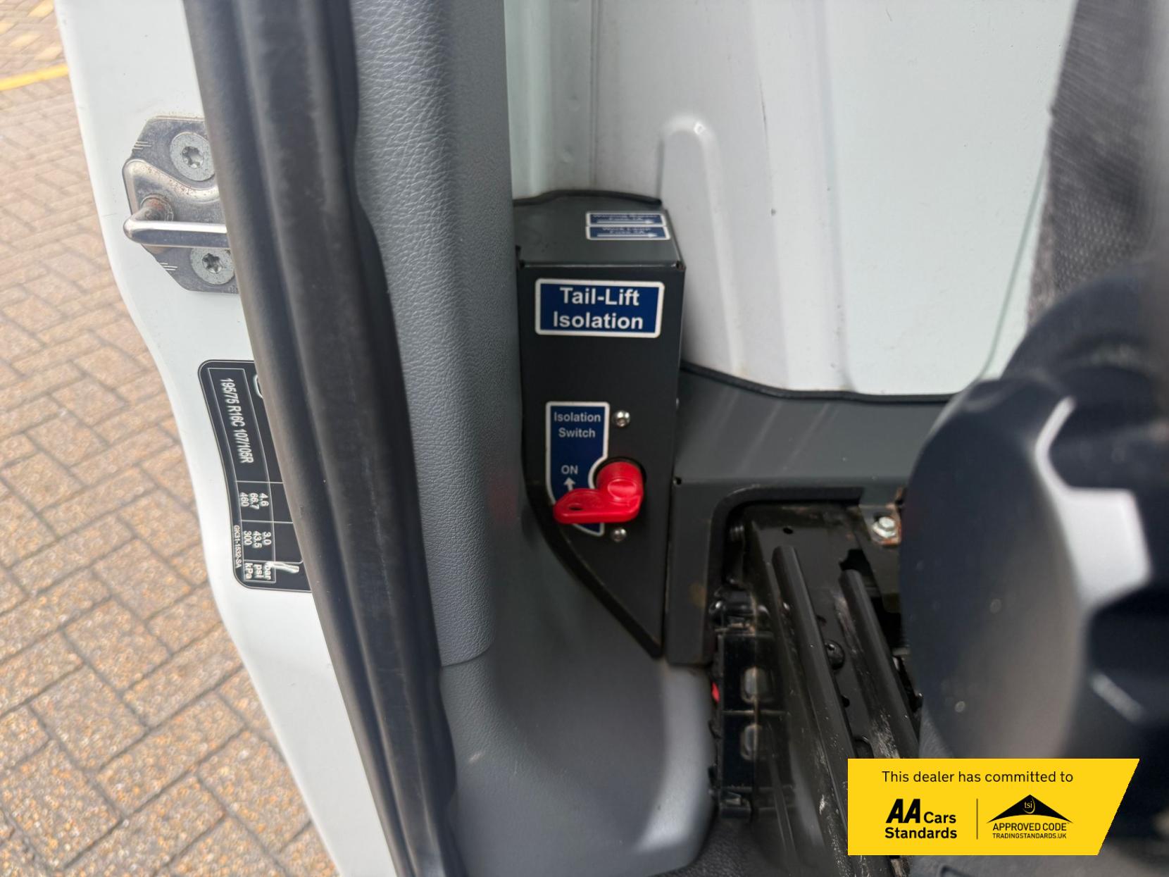 2019 Ford Transit - Thumbnail 11