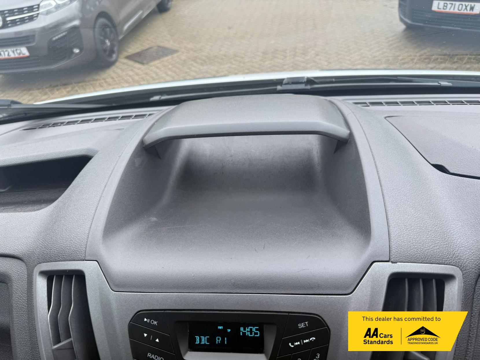 2019 Ford Transit - Thumbnail 38
