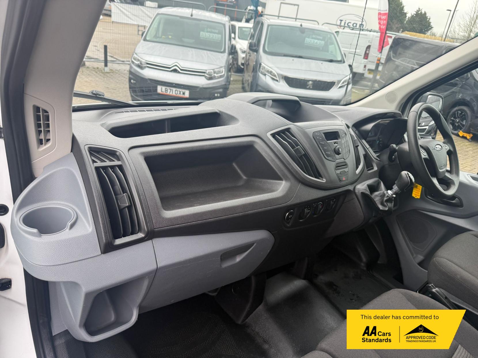 2019 Ford Transit - Thumbnail 46