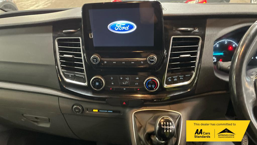 2021 Ford Transit Custom 2.0 300 EcoBlue Limited Panel Van 5dr Diesel Manual L2 H1 Euro 6 (s/s) (130 ps) - Thumbnail 7