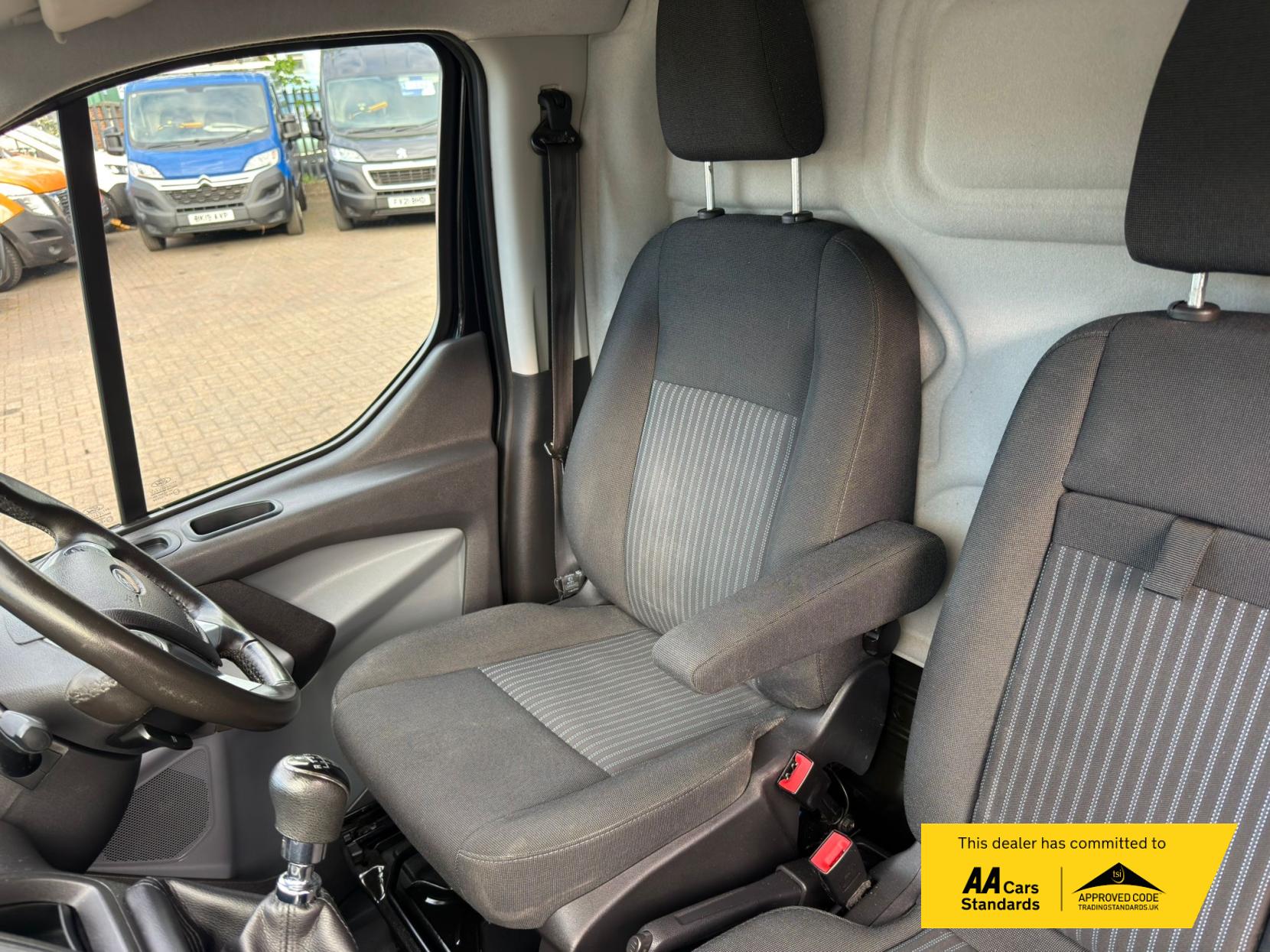2018 Ford Transit Custom 2.0 TDCi 270 Trend Panel Van 5dr Diesel Manual L1 H1 (157 g/km, 128 bhp) - Thumbnail 9