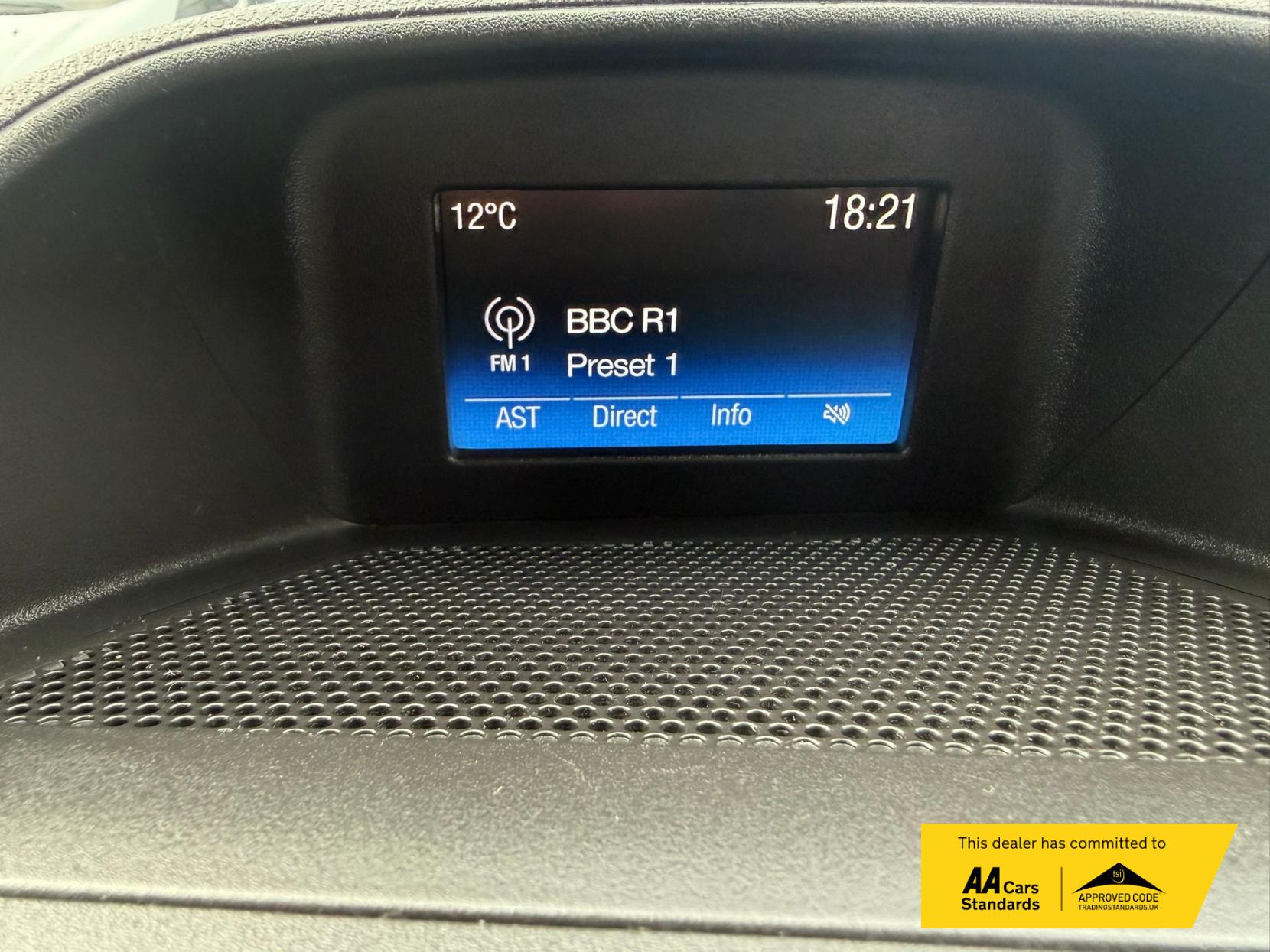 2018 Ford Transit Custom 2.0 TDCi 270 Trend Panel Van 5dr Diesel Manual L1 H1 (157 g/km, 128 bhp) - Thumbnail 32