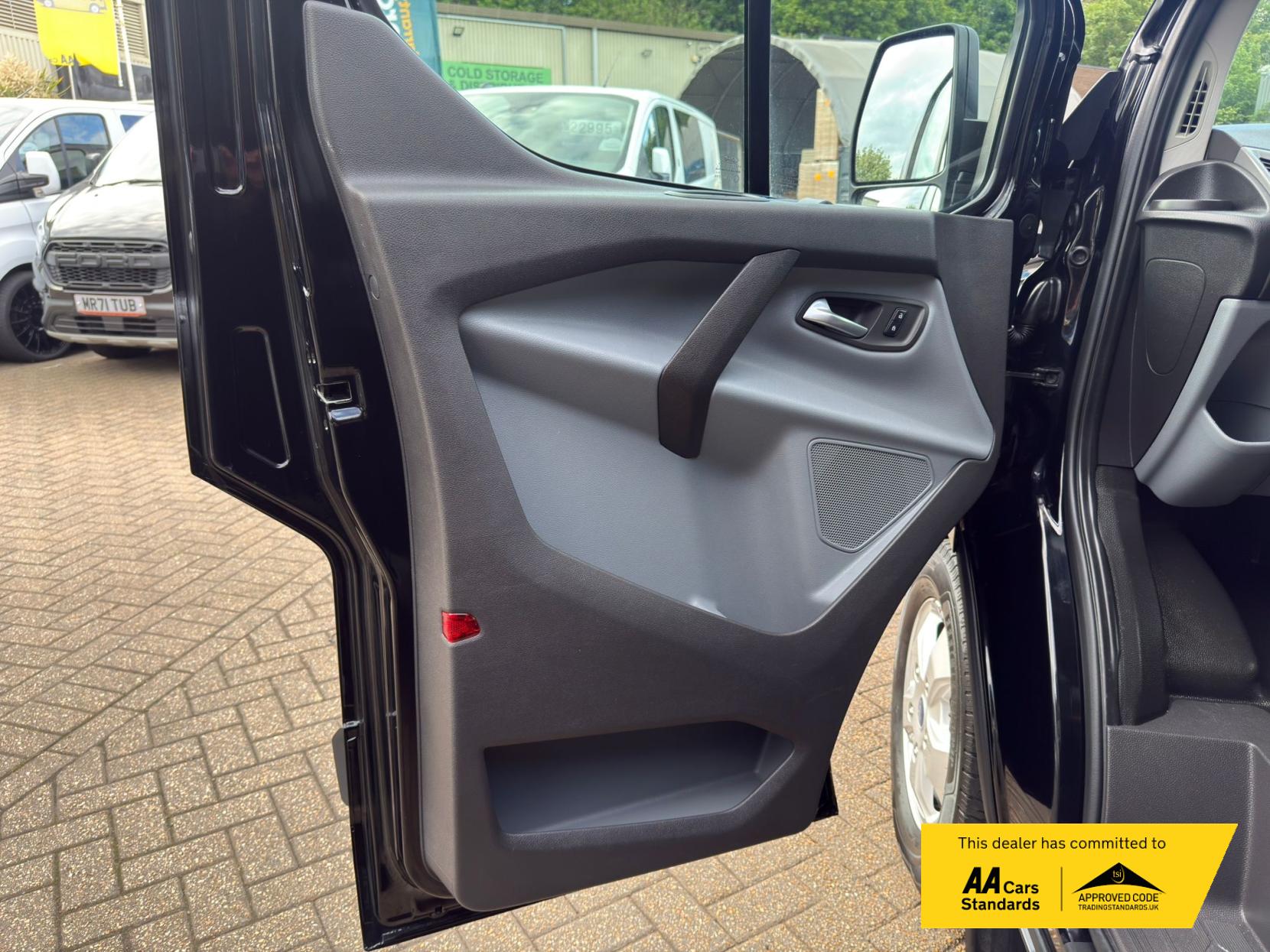 2018 Ford Transit Custom 2.0 TDCi 270 Trend Panel Van 5dr Diesel Manual L1 H1 (157 g/km, 128 bhp) - Thumbnail 22