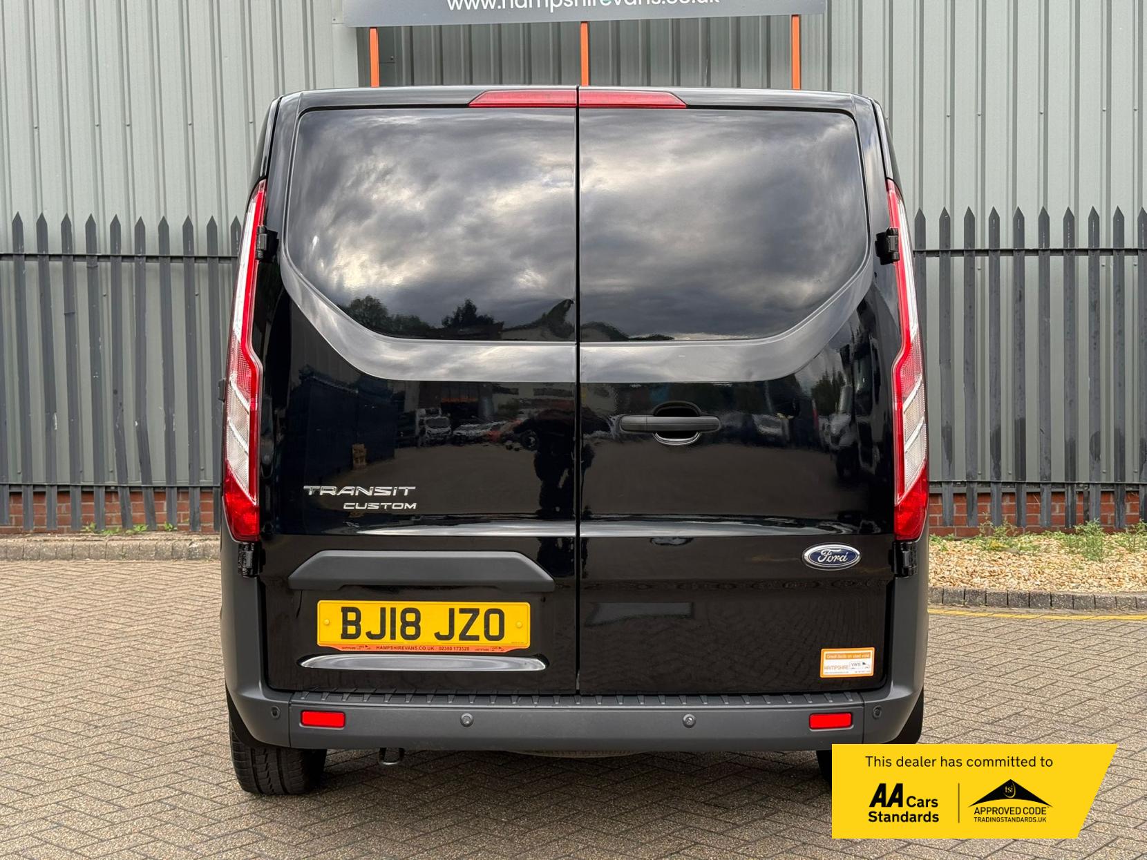 2018 Ford Transit Custom 2.0 TDCi 270 Trend Panel Van 5dr Diesel Manual L1 H1 (157 g/km, 128 bhp) - Thumbnail 14