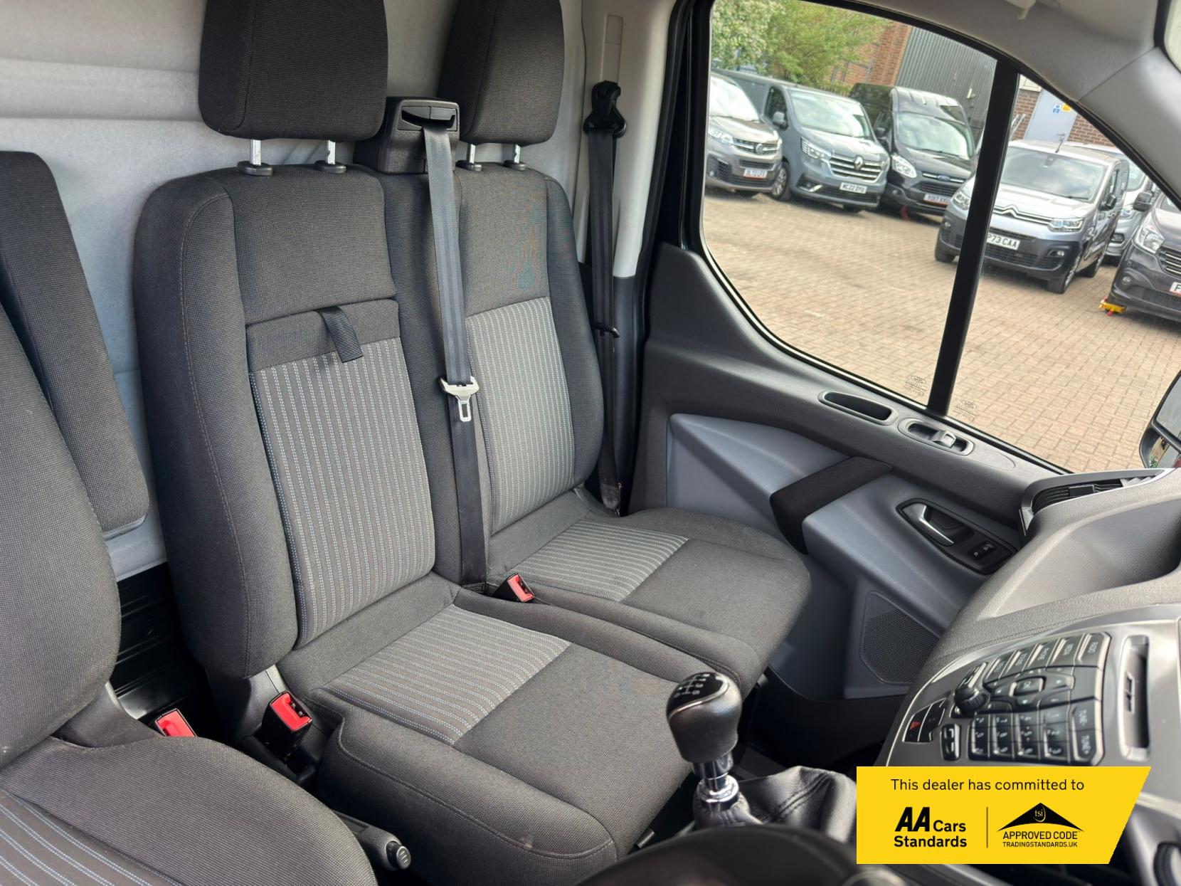 2018 Ford Transit Custom 2.0 TDCi 270 Trend Panel Van 5dr Diesel Manual L1 H1 (157 g/km, 128 bhp) - Thumbnail 11
