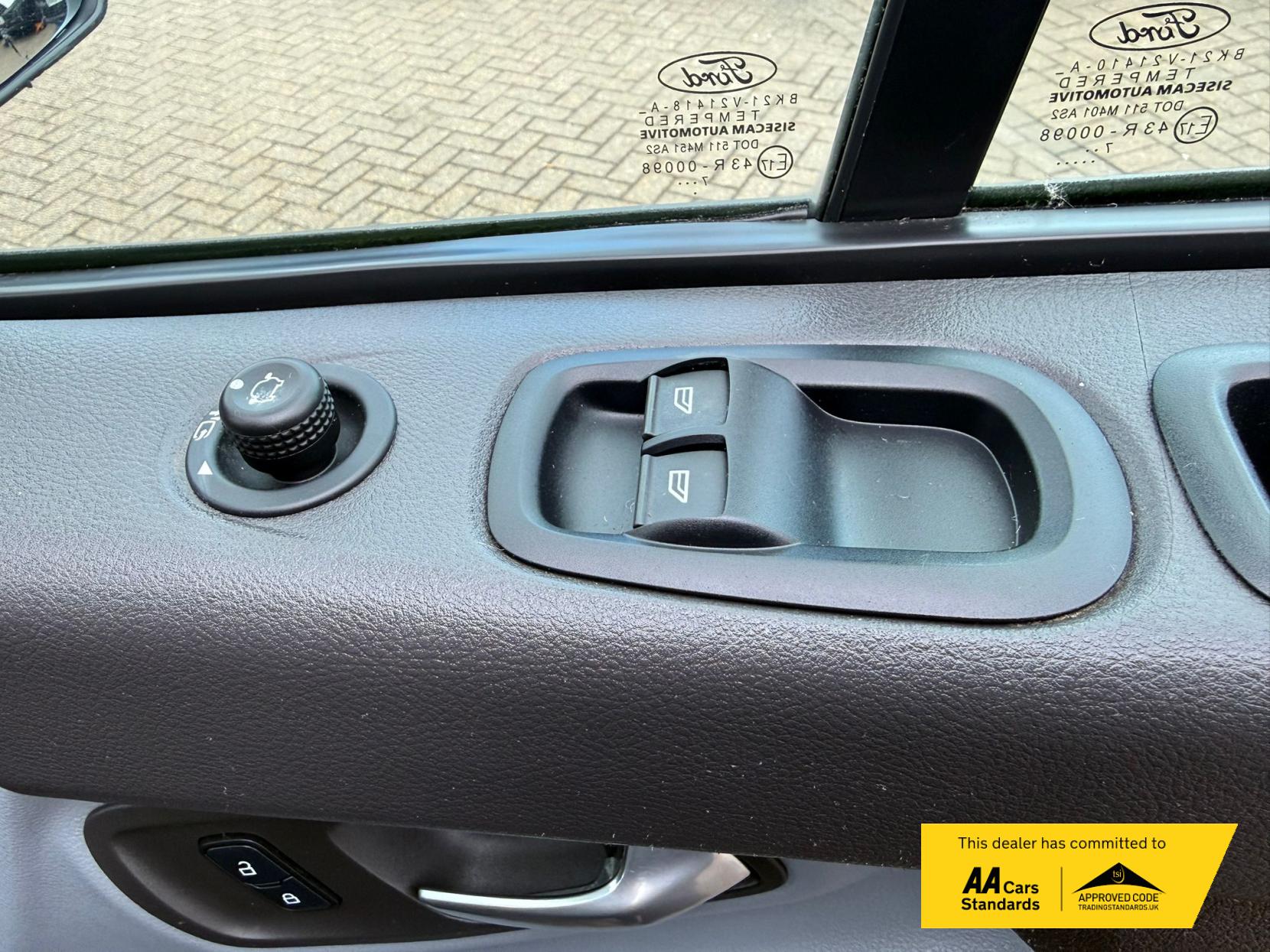 2018 Ford Transit Custom 2.0 TDCi 270 Trend Panel Van 5dr Diesel Manual L1 H1 (157 g/km, 128 bhp) - Thumbnail 49
