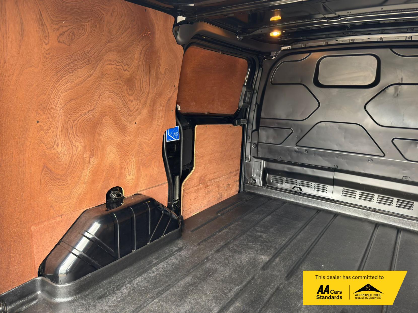 2018 Ford Transit Custom 2.0 TDCi 270 Trend Panel Van 5dr Diesel Manual L1 H1 (157 g/km, 128 bhp) - Thumbnail 17