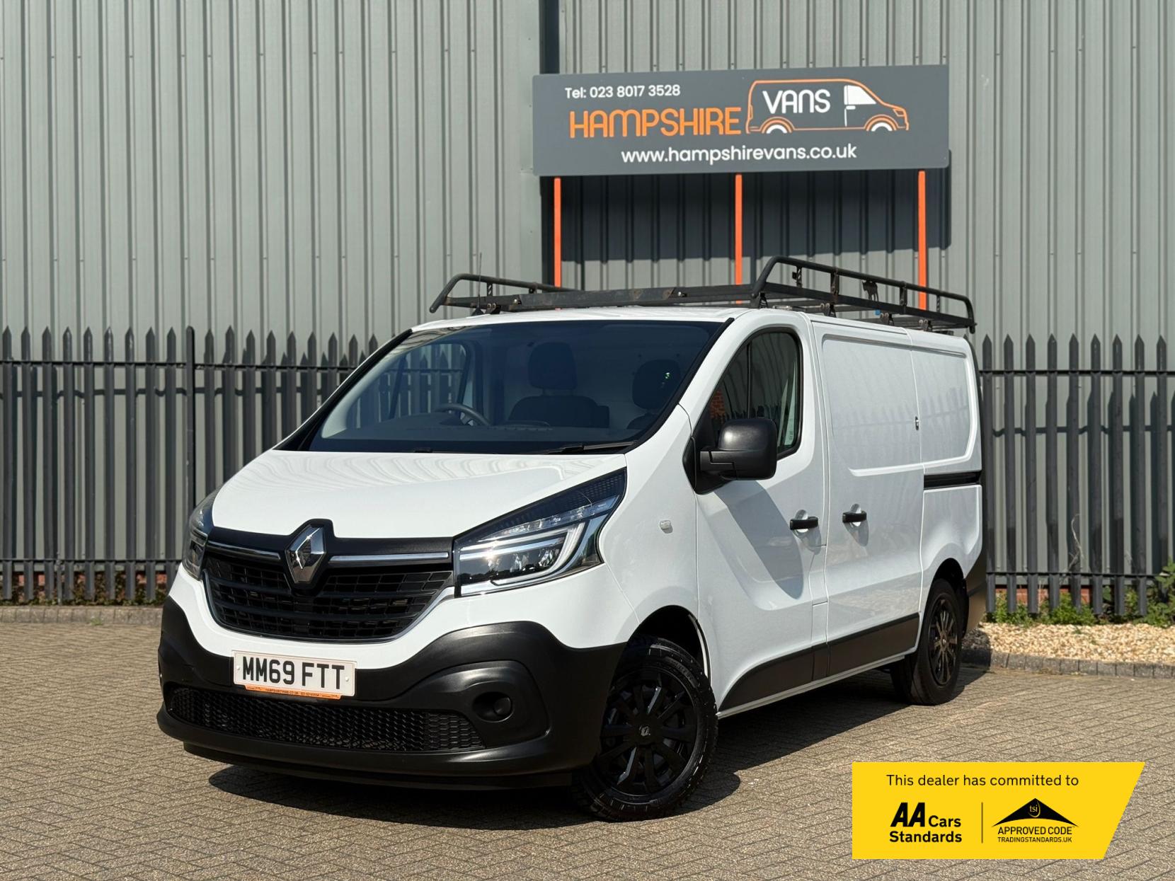 Renault Trafic 2.0 dCi ENERGY 28 Business Panel Van 5dr Diesel Manual SWB Standard Roof Euro 6 (s/s) (120 ps)