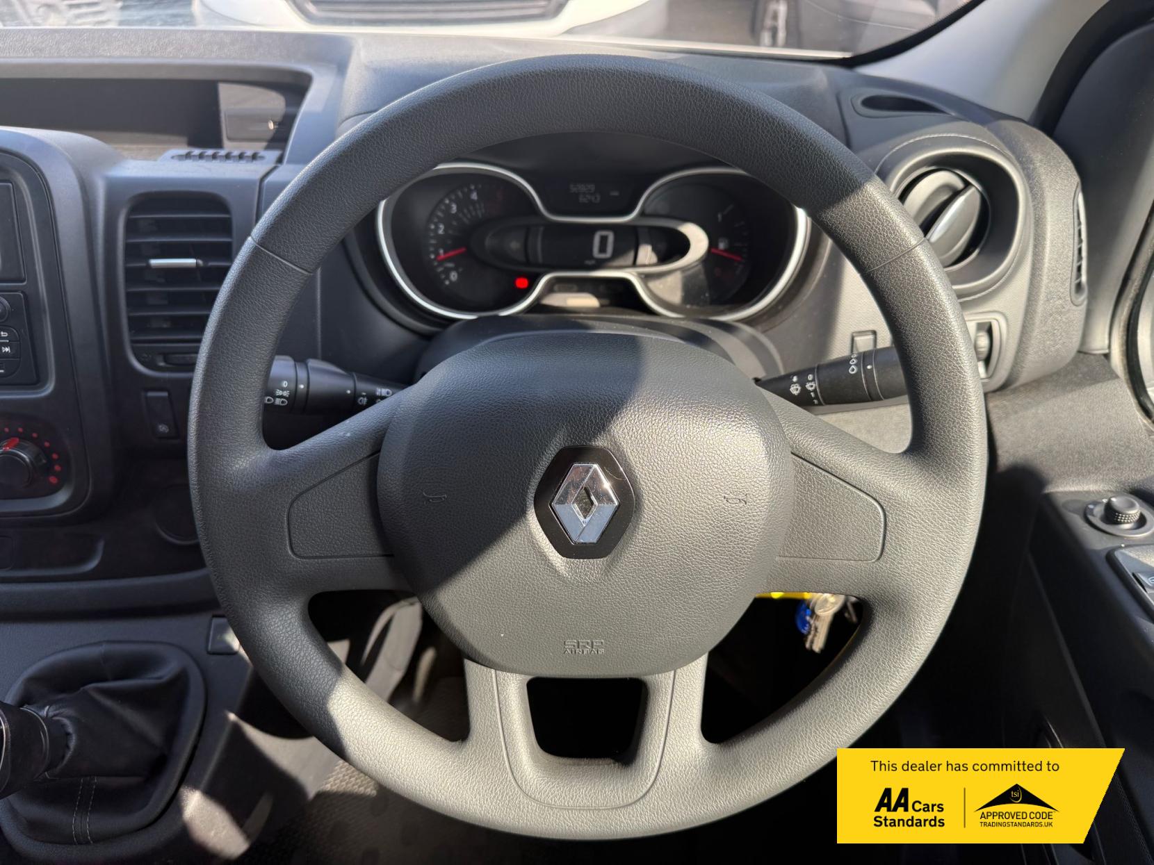 Renault Trafic 2.0 dCi ENERGY 28 Business Panel Van 5dr Diesel Manual SWB Standard Roof Euro 6 (s/s) (120 ps)