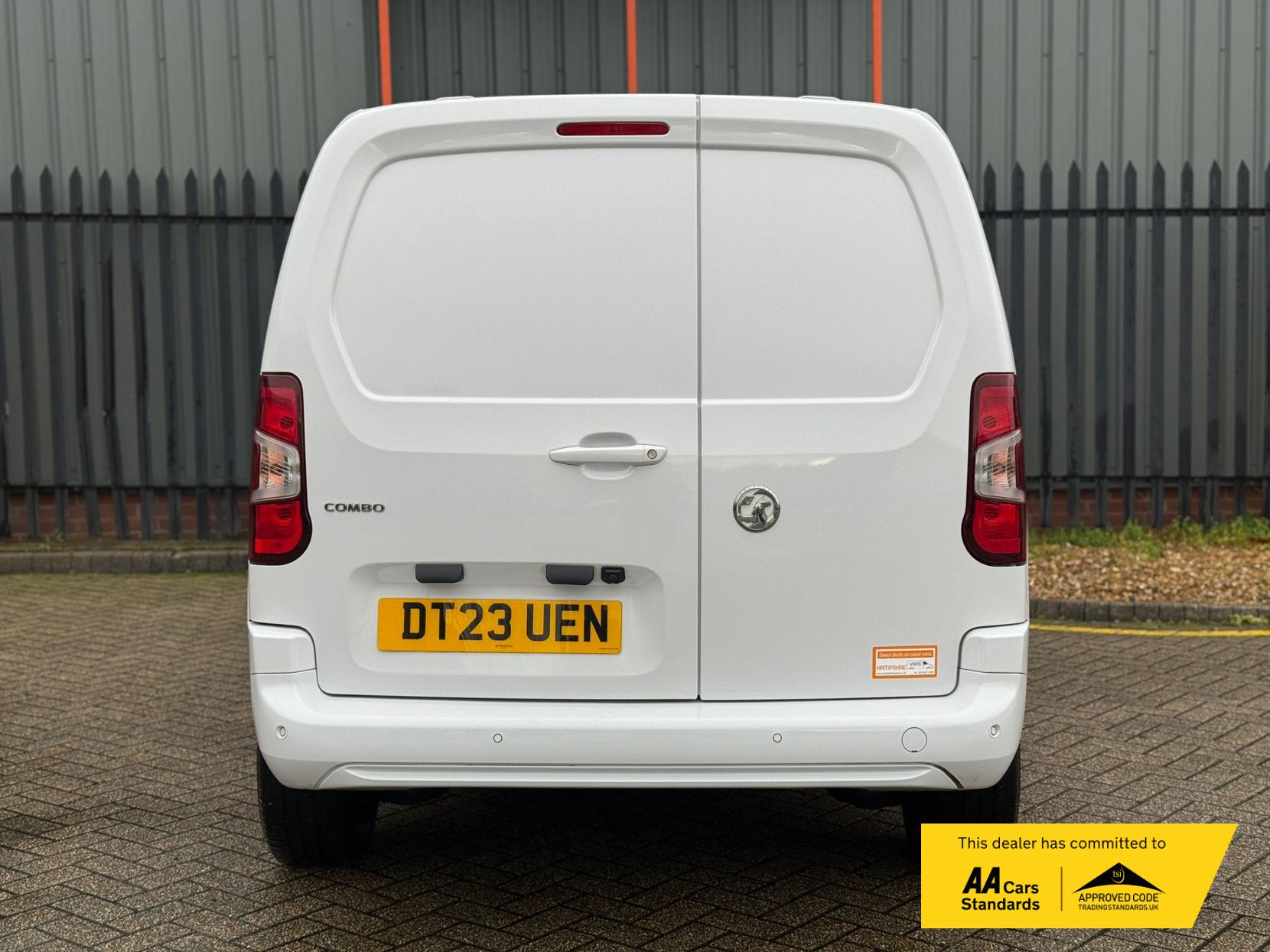 Vauxhall Combo 1.5 Turbo D 2300 Pro Panel Van 5dr Diesel Manual L1 H1 Euro 6 (s/s) (100 ps)