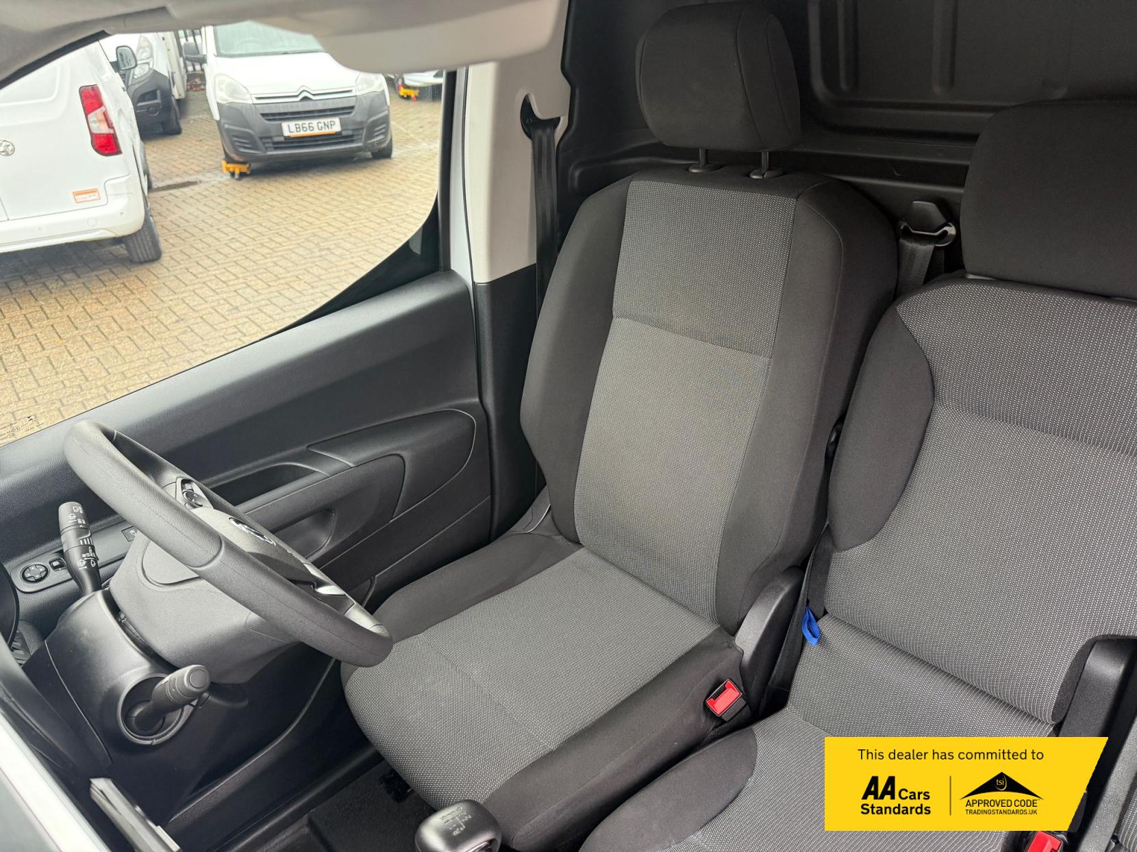 Vauxhall Combo 1.5 Turbo D 2300 Pro Panel Van 5dr Diesel Manual L1 H1 Euro 6 (s/s) (100 ps)