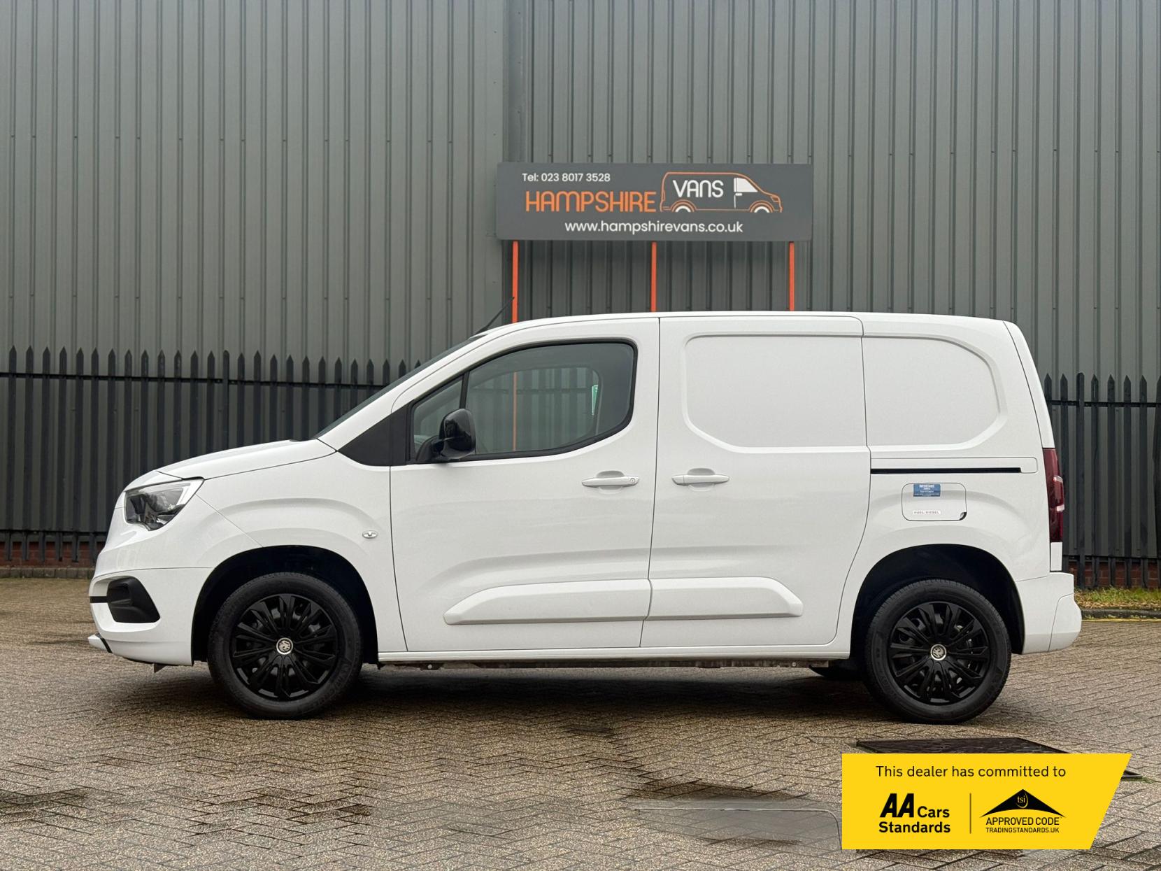 Vauxhall Combo 1.5 Turbo D 2300 Pro Panel Van 5dr Diesel Manual L1 H1 Euro 6 (s/s) (100 ps)