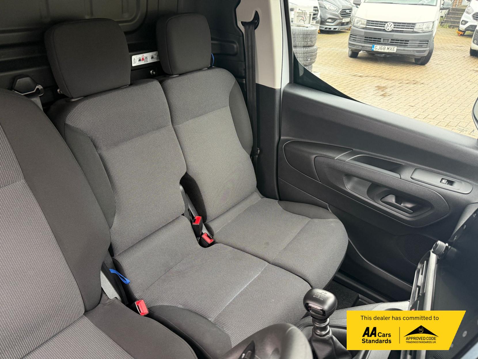 Vauxhall Combo 1.5 Turbo D 2300 Pro Panel Van 5dr Diesel Manual L1 H1 Euro 6 (s/s) (100 ps)