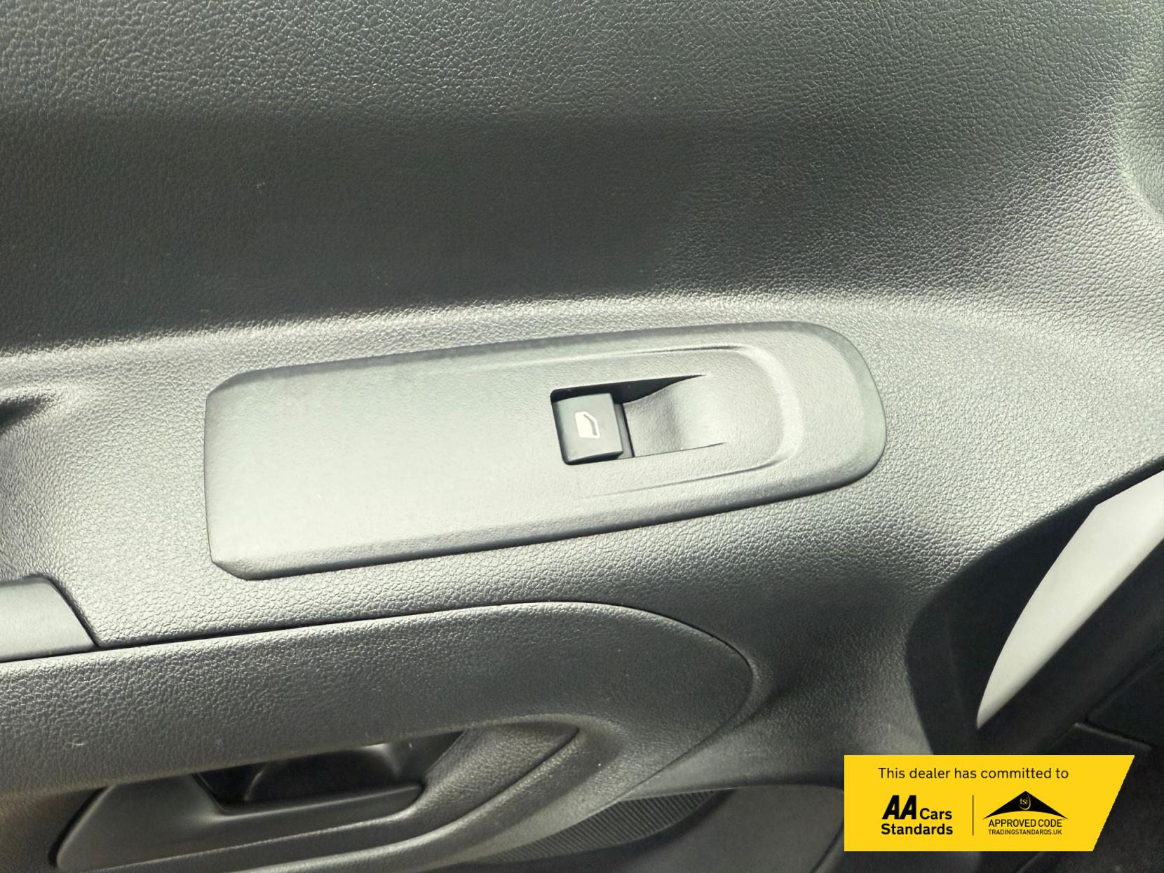 Vauxhall Combo 1.5 Turbo D 2300 Pro Panel Van 5dr Diesel Manual L1 H1 Euro 6 (s/s) (100 ps)