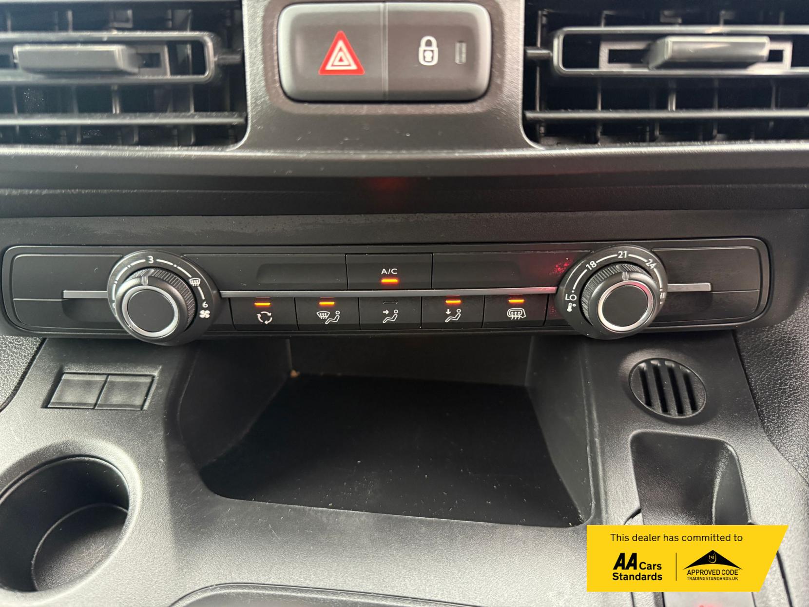 Vauxhall Combo 1.5 Turbo D 2300 Pro Panel Van 5dr Diesel Manual L1 H1 Euro 6 (s/s) (100 ps)