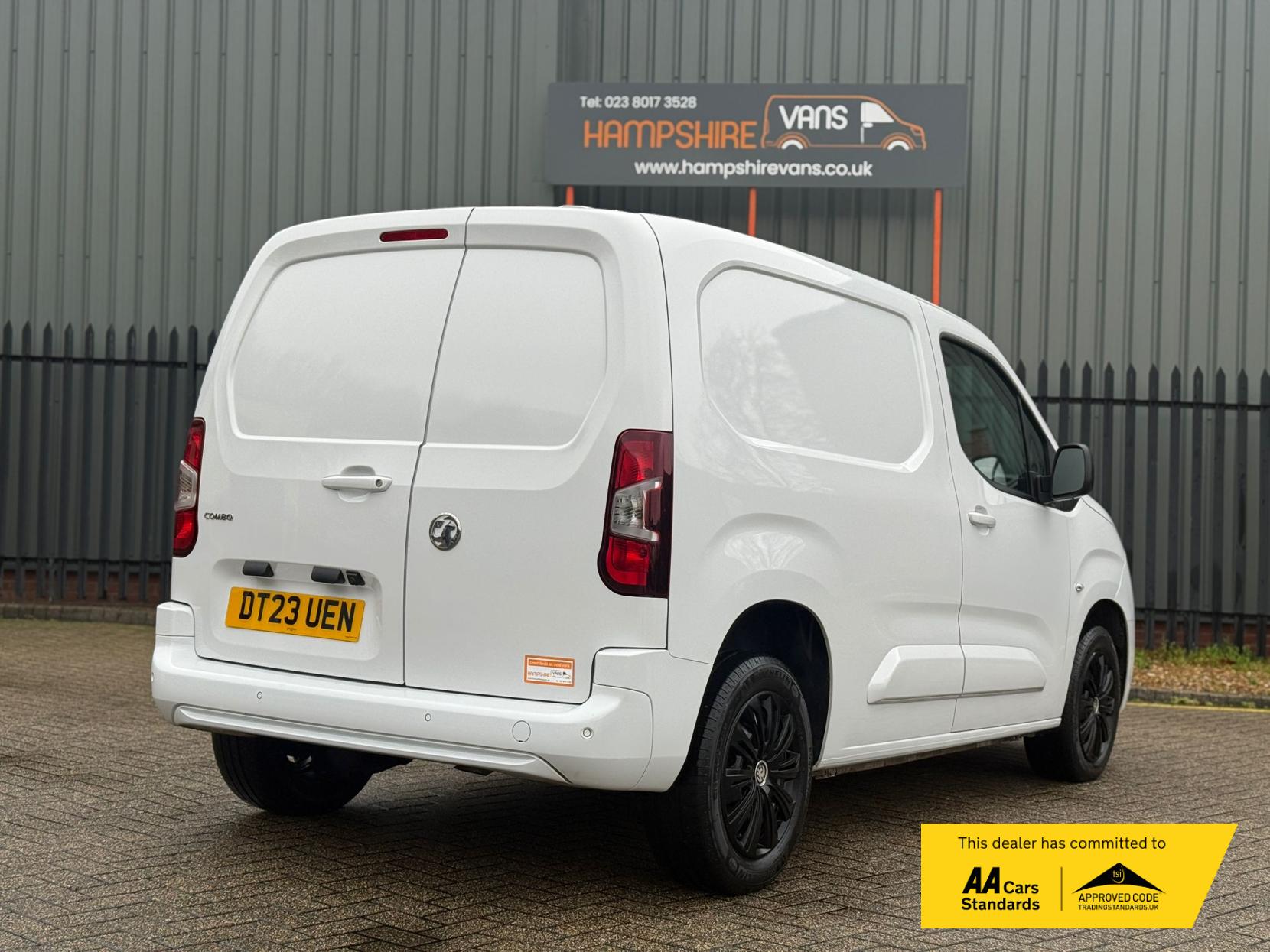 Vauxhall Combo 1.5 Turbo D 2300 Pro Panel Van 5dr Diesel Manual L1 H1 Euro 6 (s/s) (100 ps)