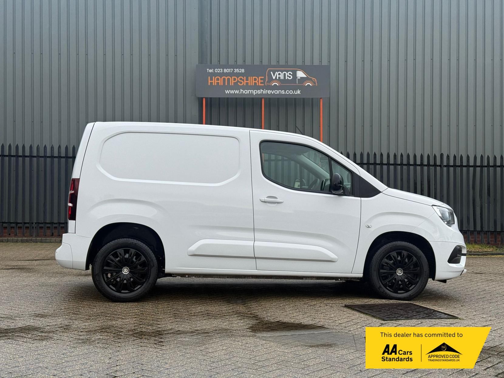 Vauxhall Combo 1.5 Turbo D 2300 Pro Panel Van 5dr Diesel Manual L1 H1 Euro 6 (s/s) (100 ps)