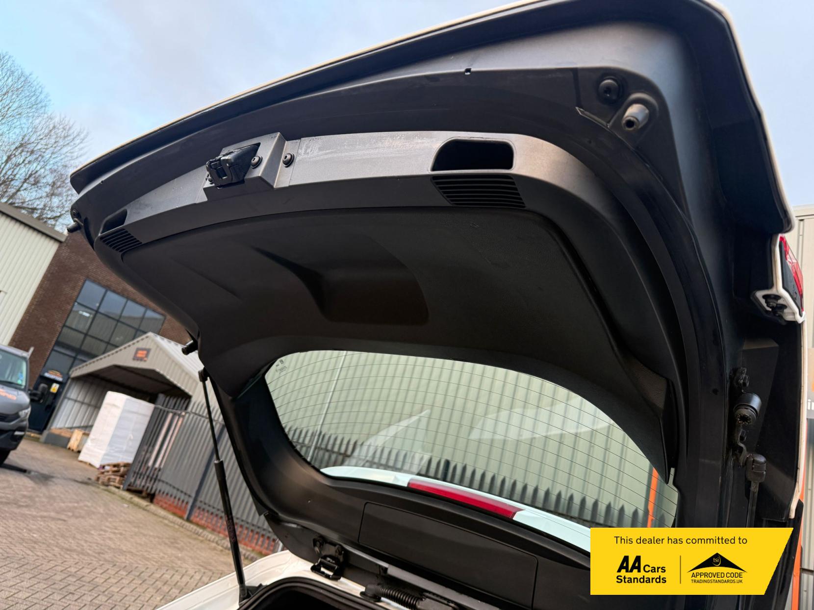 Toyota Corolla 1.8 VVT-h Car Derived Van 5dr Petrol Hybrid CVT Euro 6 (s/s) (140 ps)