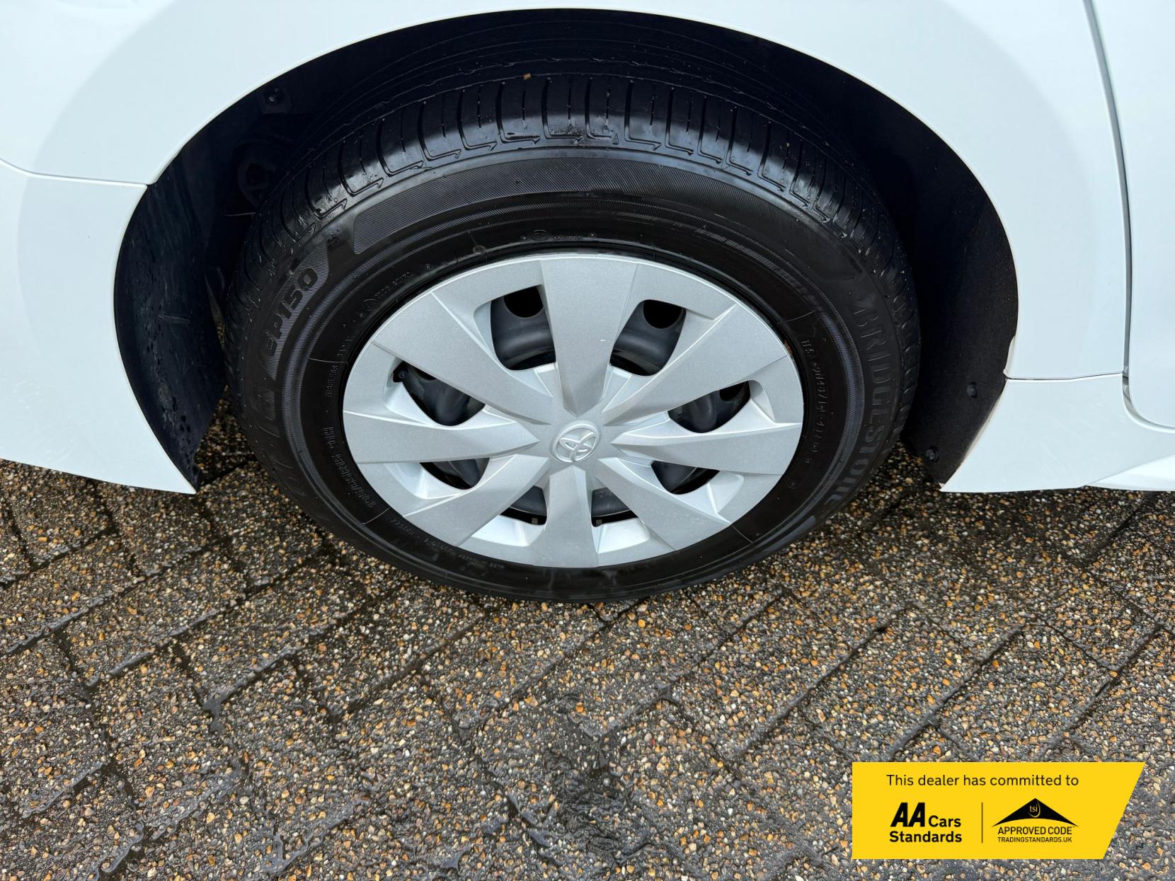 Toyota Corolla 1.8 VVT-h Car Derived Van 5dr Petrol Hybrid CVT Euro 6 (s/s) (140 ps)