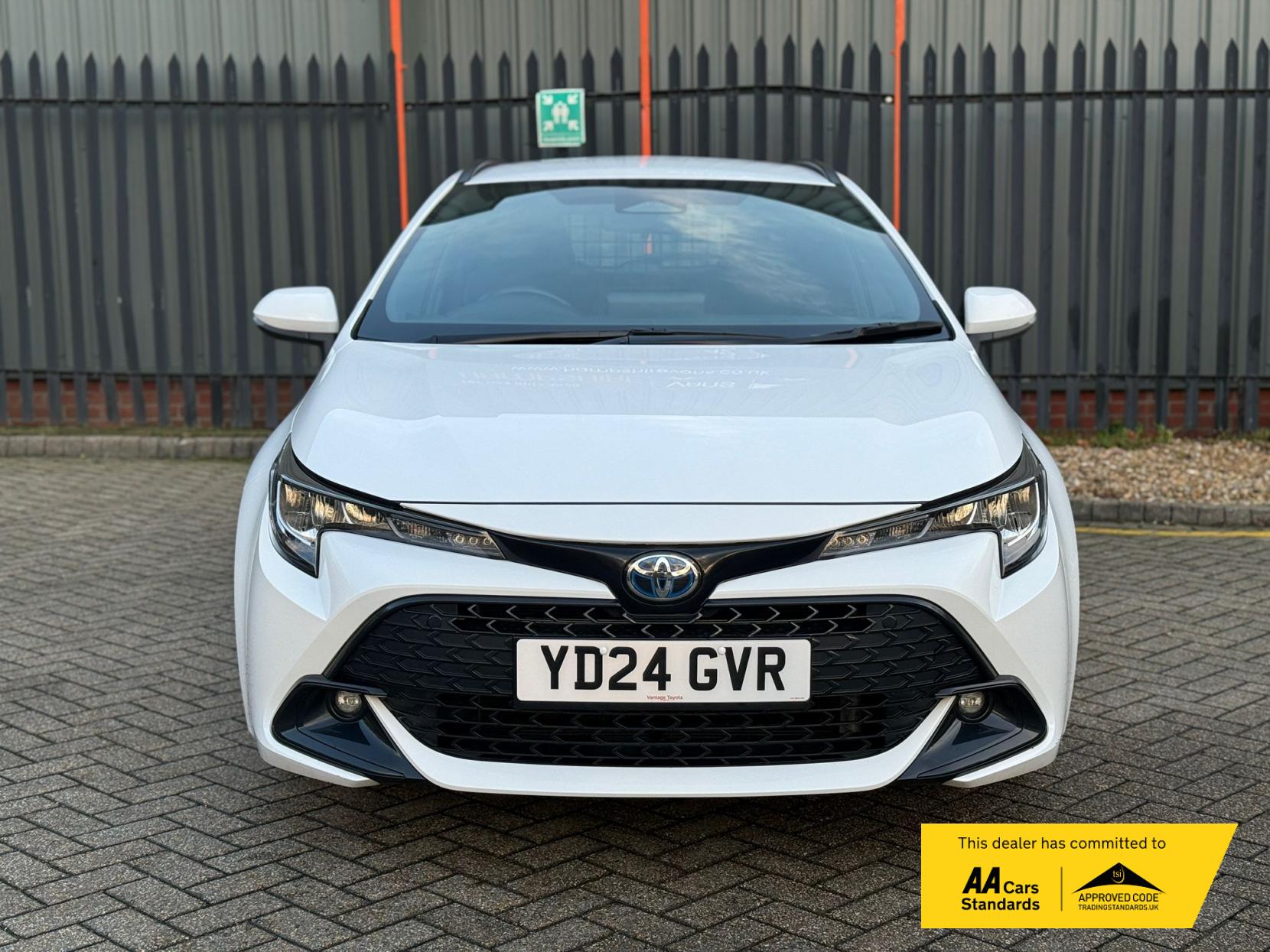 Toyota Corolla 1.8 VVT-h Car Derived Van 5dr Petrol Hybrid CVT Euro 6 (s/s) (140 ps)