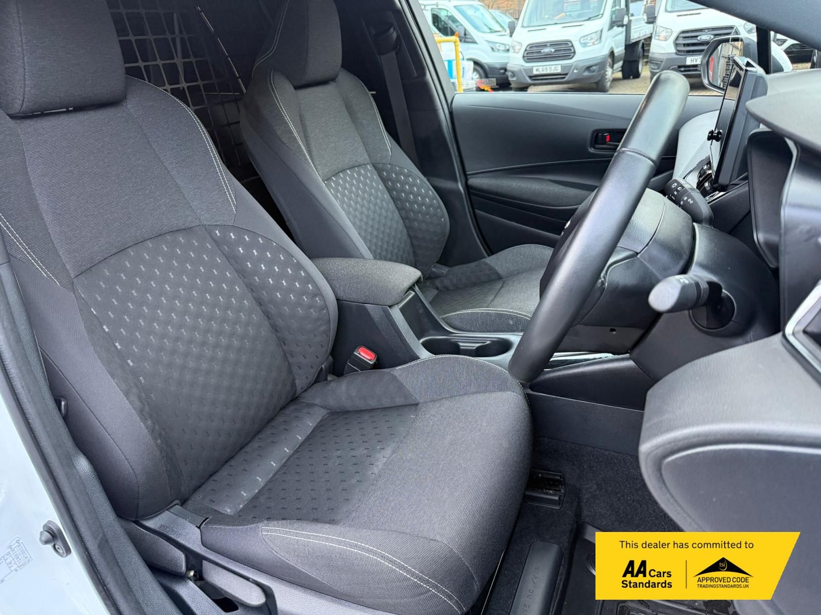 Toyota Corolla 1.8 VVT-h Car Derived Van 5dr Petrol Hybrid CVT Euro 6 (s/s) (140 ps)