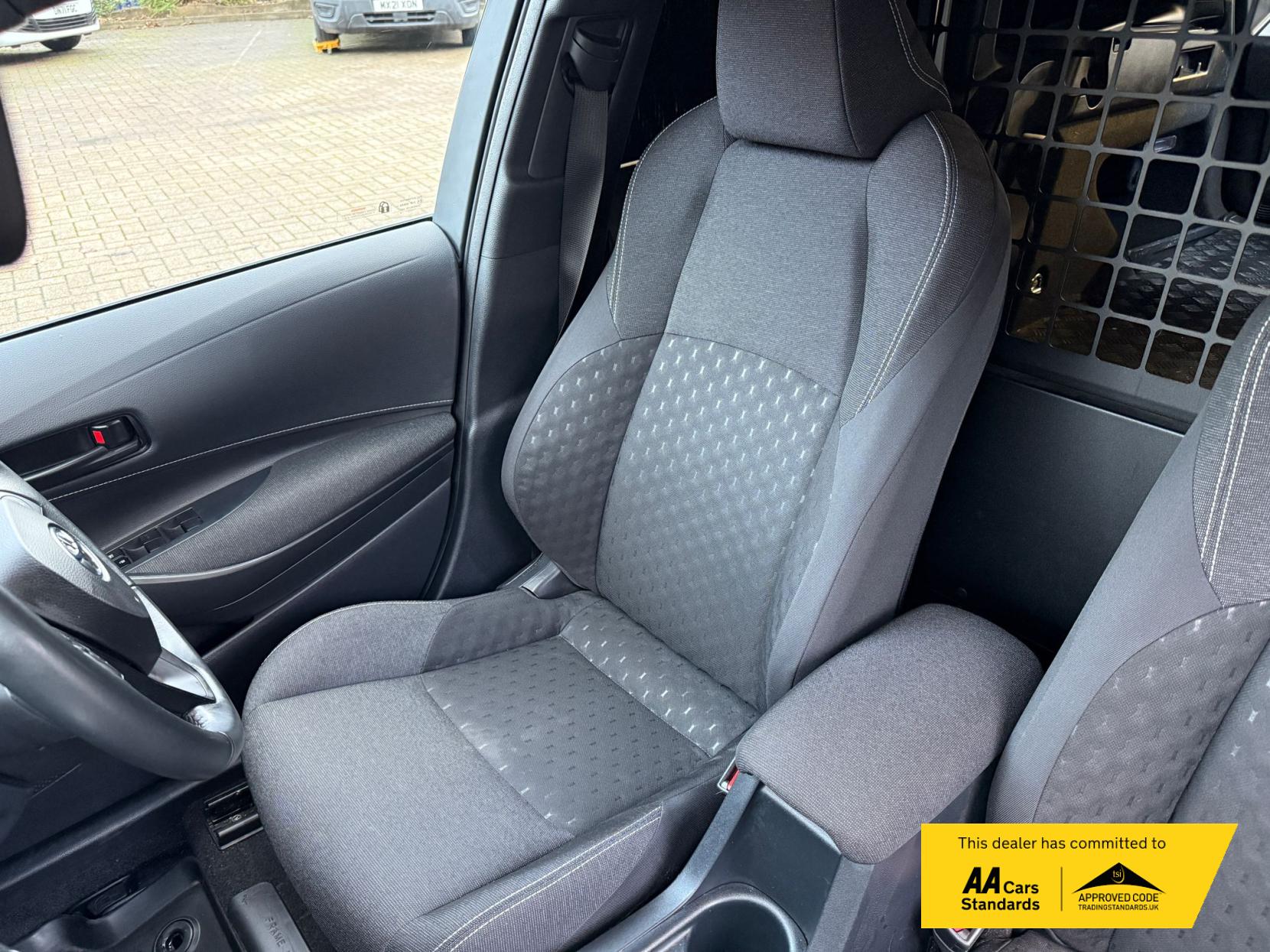 Toyota Corolla 1.8 VVT-h Car Derived Van 5dr Petrol Hybrid CVT Euro 6 (s/s) (140 ps)