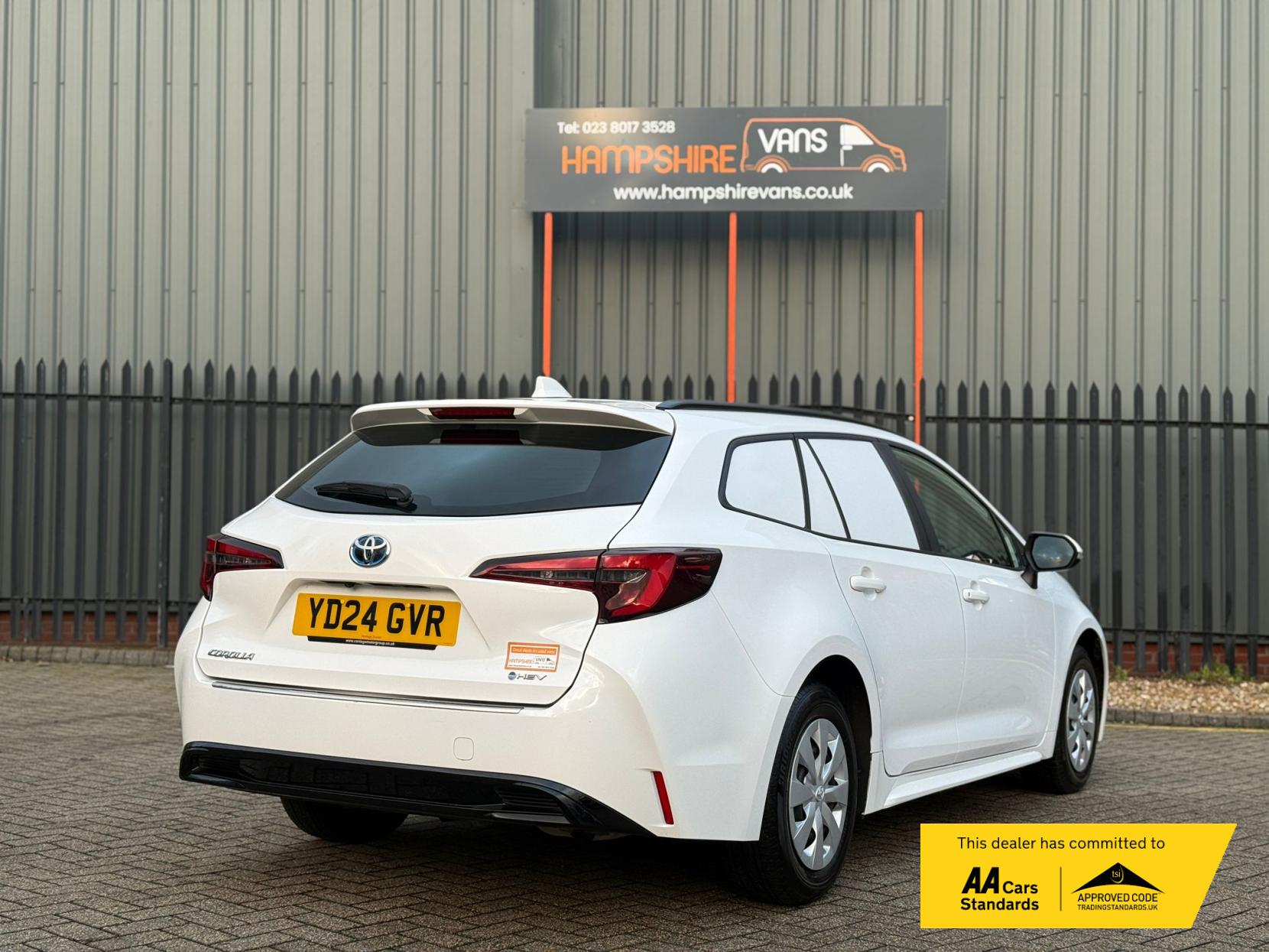 Toyota Corolla 1.8 VVT-h Car Derived Van 5dr Petrol Hybrid CVT Euro 6 (s/s) (140 ps)