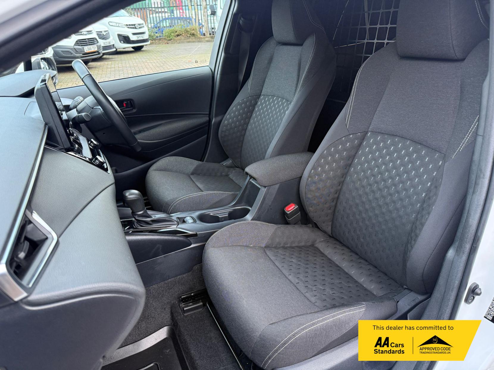 Toyota Corolla 1.8 VVT-h Car Derived Van 5dr Petrol Hybrid CVT Euro 6 (s/s) (140 ps)