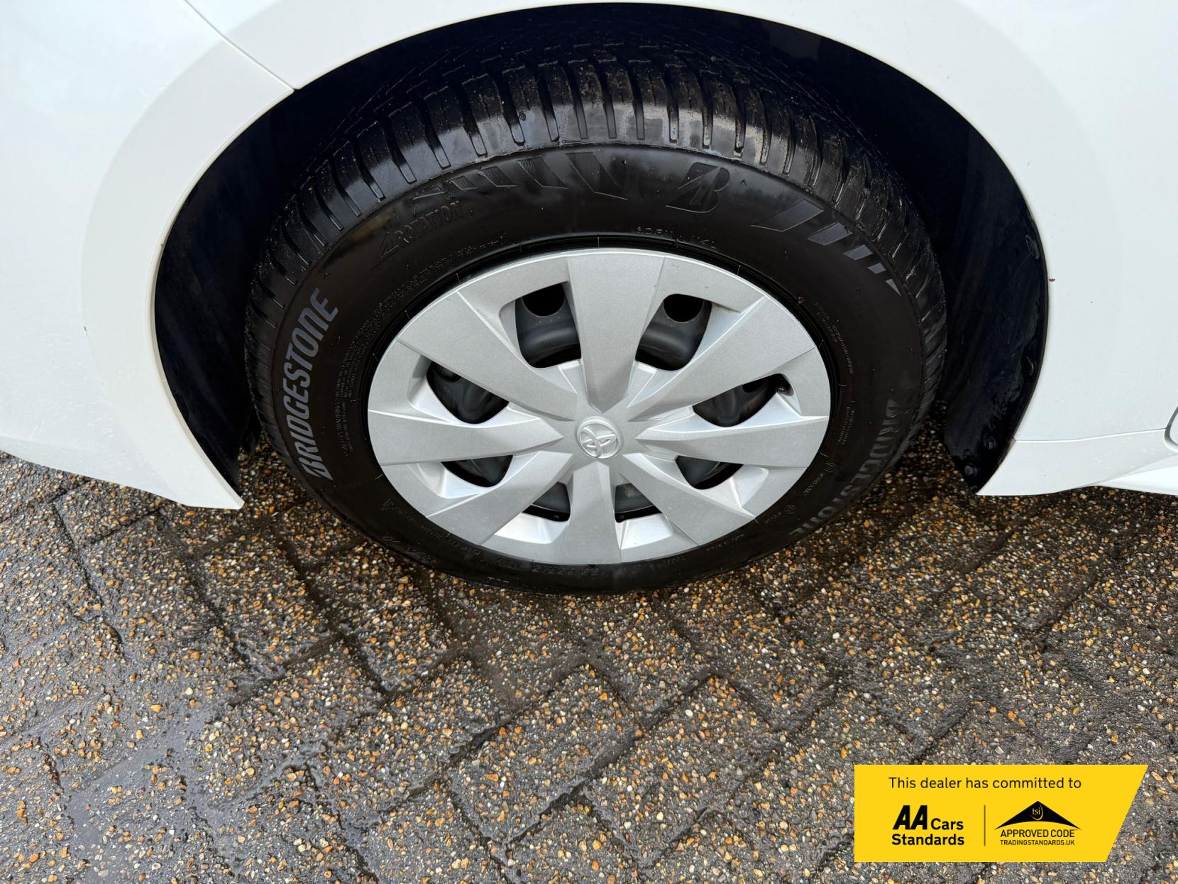 Toyota Corolla 1.8 VVT-h Car Derived Van 5dr Petrol Hybrid CVT Euro 6 (s/s) (140 ps)