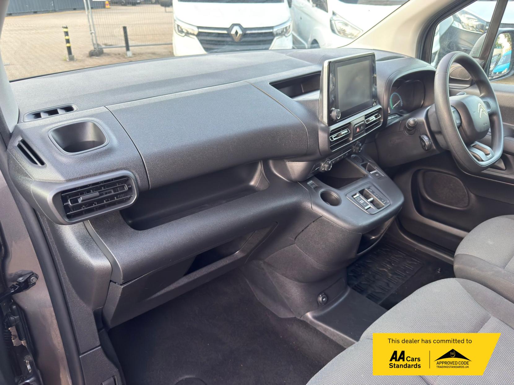 2023 Citroen e-Berlingo 800 50kWh Enterprise Edition M Panel Van 5dr Electric Auto SWB (7.4kW Charger) (136 ps) - Thumbnail 33