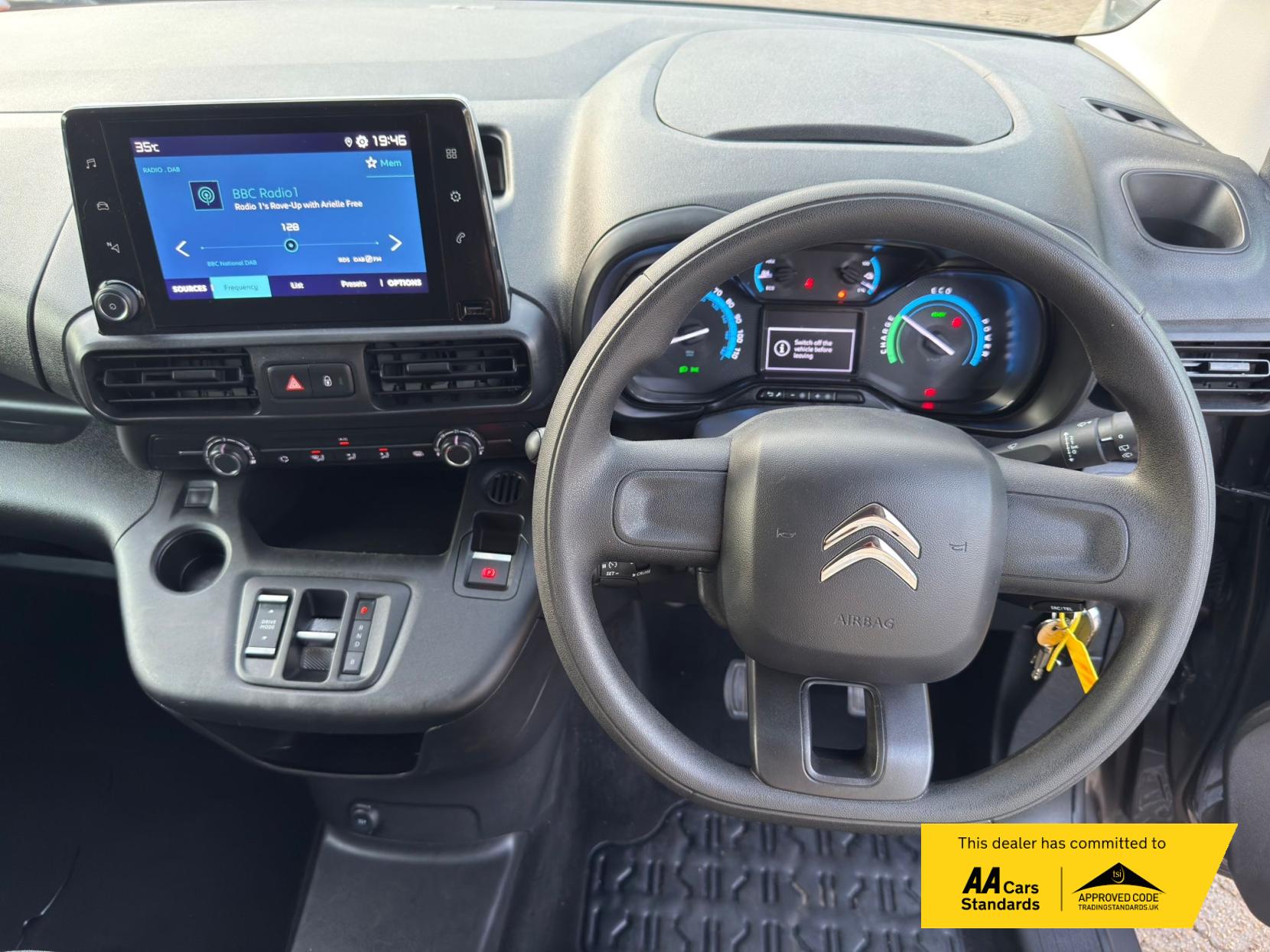 2023 Citroen e-Berlingo 800 50kWh Enterprise Edition M Panel Van 5dr Electric Auto SWB (7.4kW Charger) (136 ps) - Thumbnail 41