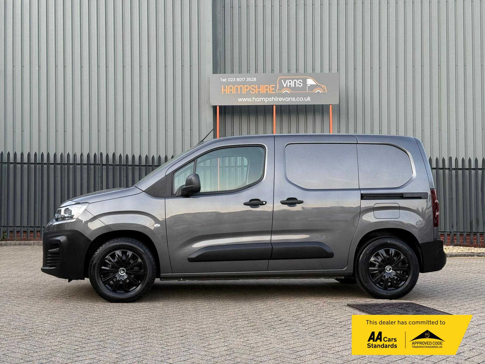 2023 Citroen e-Berlingo 800 50kWh Enterprise Edition M Panel Van 5dr Electric Auto SWB (7.4kW Charger) (136 ps) - Thumbnail 5