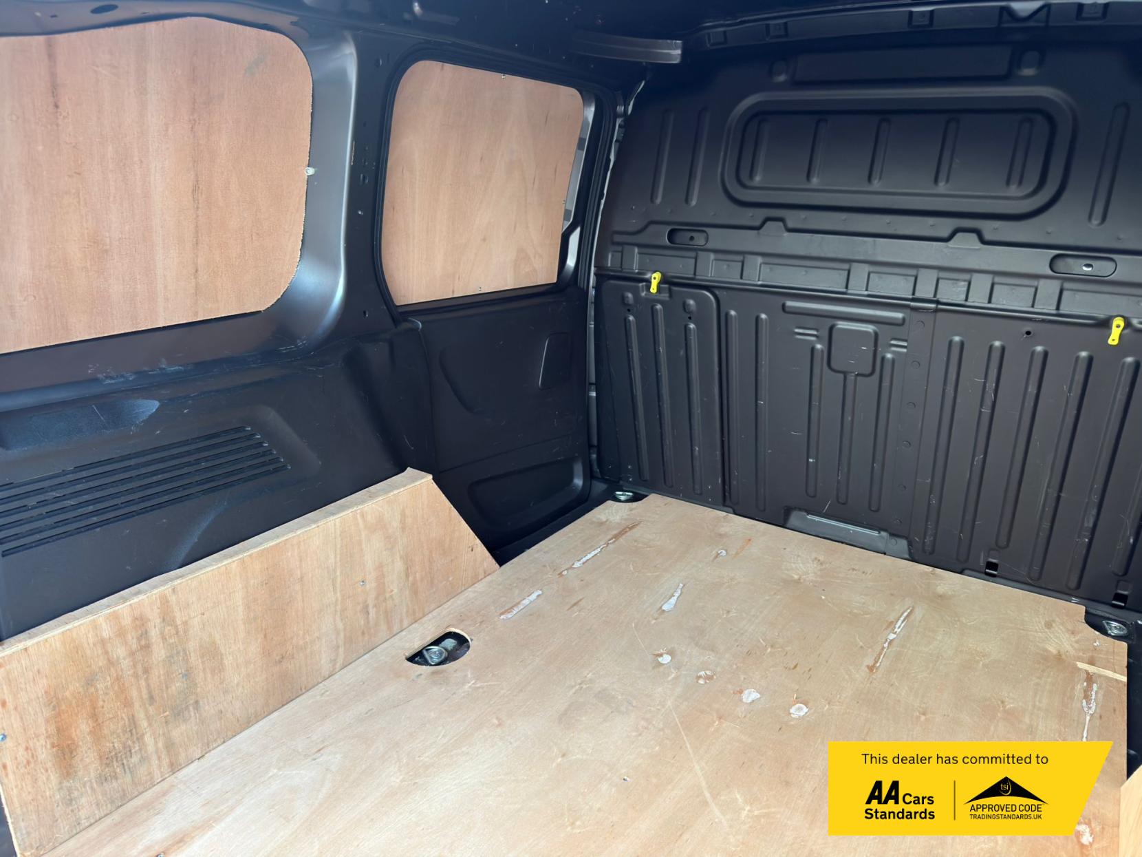 2023 Citroen e-Berlingo 800 50kWh Enterprise Edition M Panel Van 5dr Electric Auto SWB (7.4kW Charger) (136 ps) - Thumbnail 16
