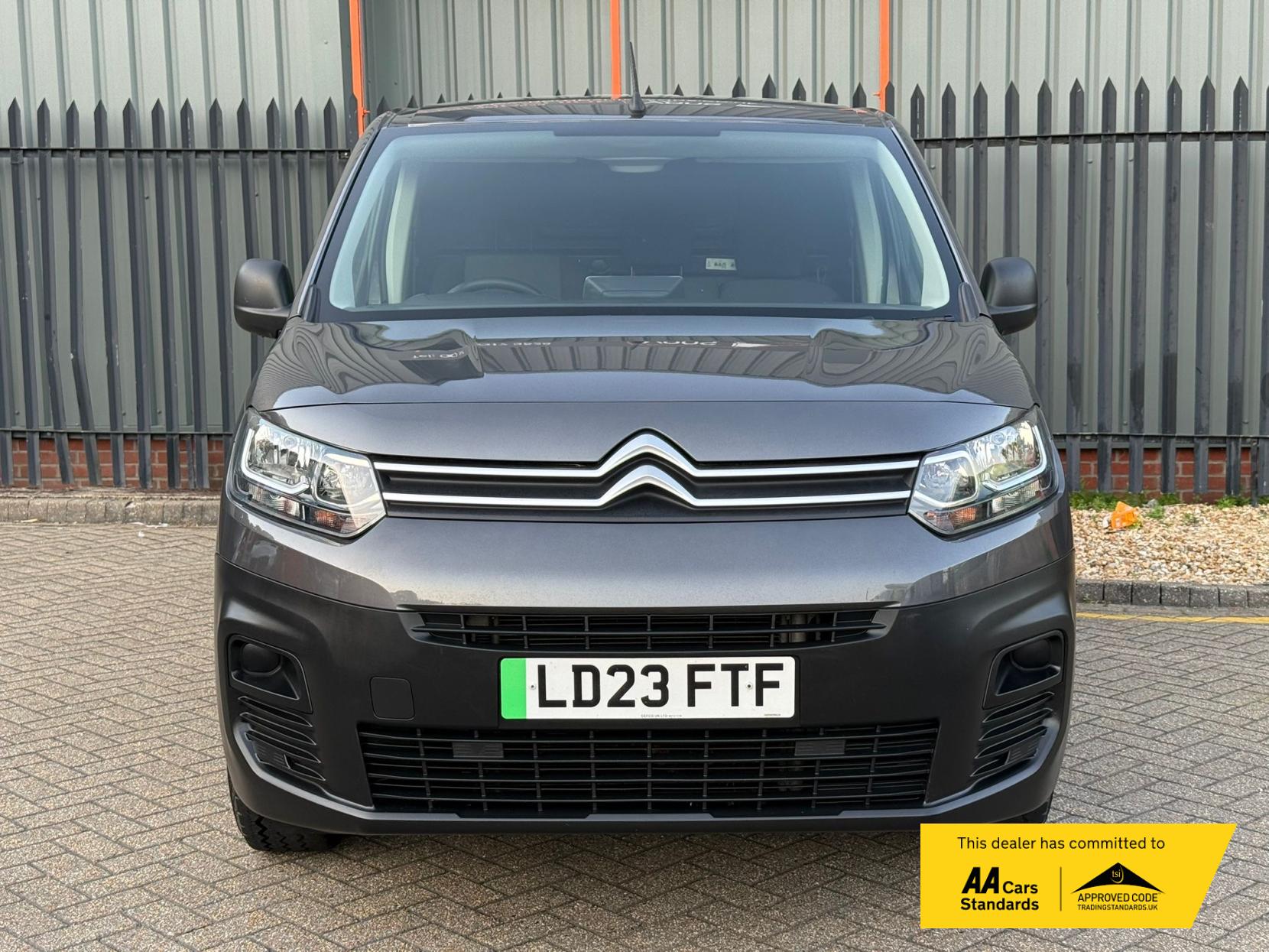 2023 Citroen e-Berlingo 800 50kWh Enterprise Edition M Panel Van 5dr Electric Auto SWB (7.4kW Charger) (136 ps) - Thumbnail 12