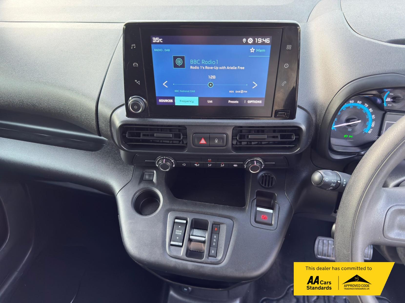 2023 Citroen e-Berlingo 800 50kWh Enterprise Edition M Panel Van 5dr Electric Auto SWB (7.4kW Charger) (136 ps) - Thumbnail 37