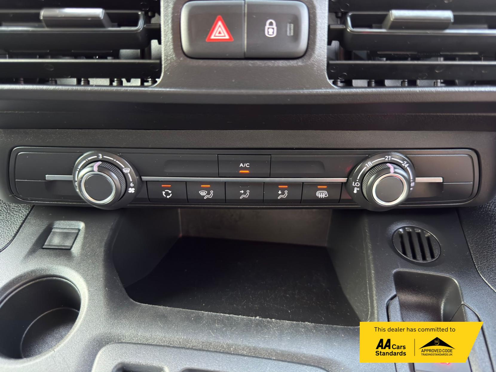 2023 Citroen e-Berlingo 800 50kWh Enterprise Edition M Panel Van 5dr Electric Auto SWB (7.4kW Charger) (136 ps) - Thumbnail 39