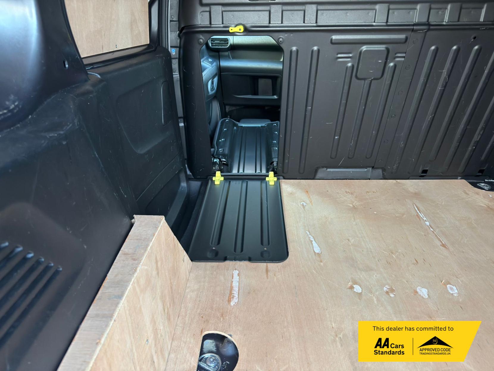 2023 Citroen e-Berlingo 800 50kWh Enterprise Edition M Panel Van 5dr Electric Auto SWB (7.4kW Charger) (136 ps) - Thumbnail 18