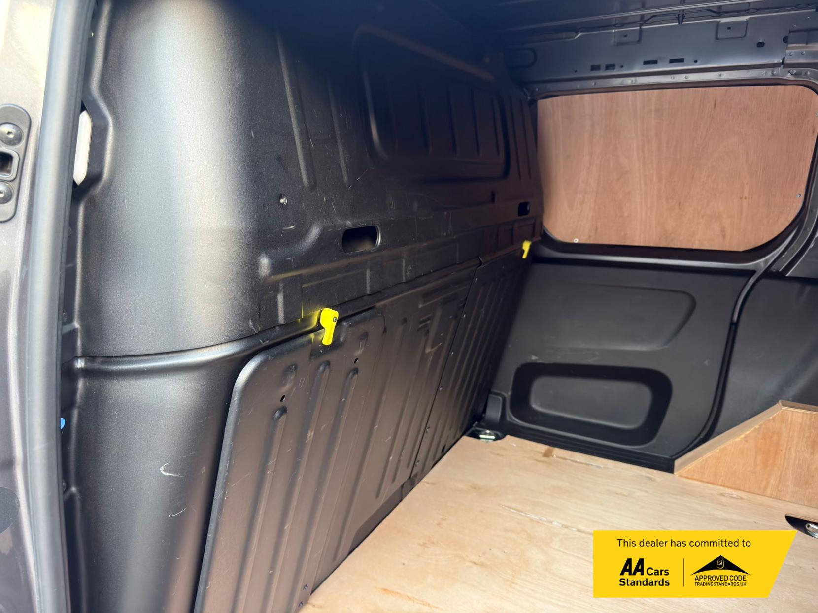 2023 Citroen e-Berlingo 800 50kWh Enterprise Edition M Panel Van 5dr Electric Auto SWB (7.4kW Charger) (136 ps) - Thumbnail 20