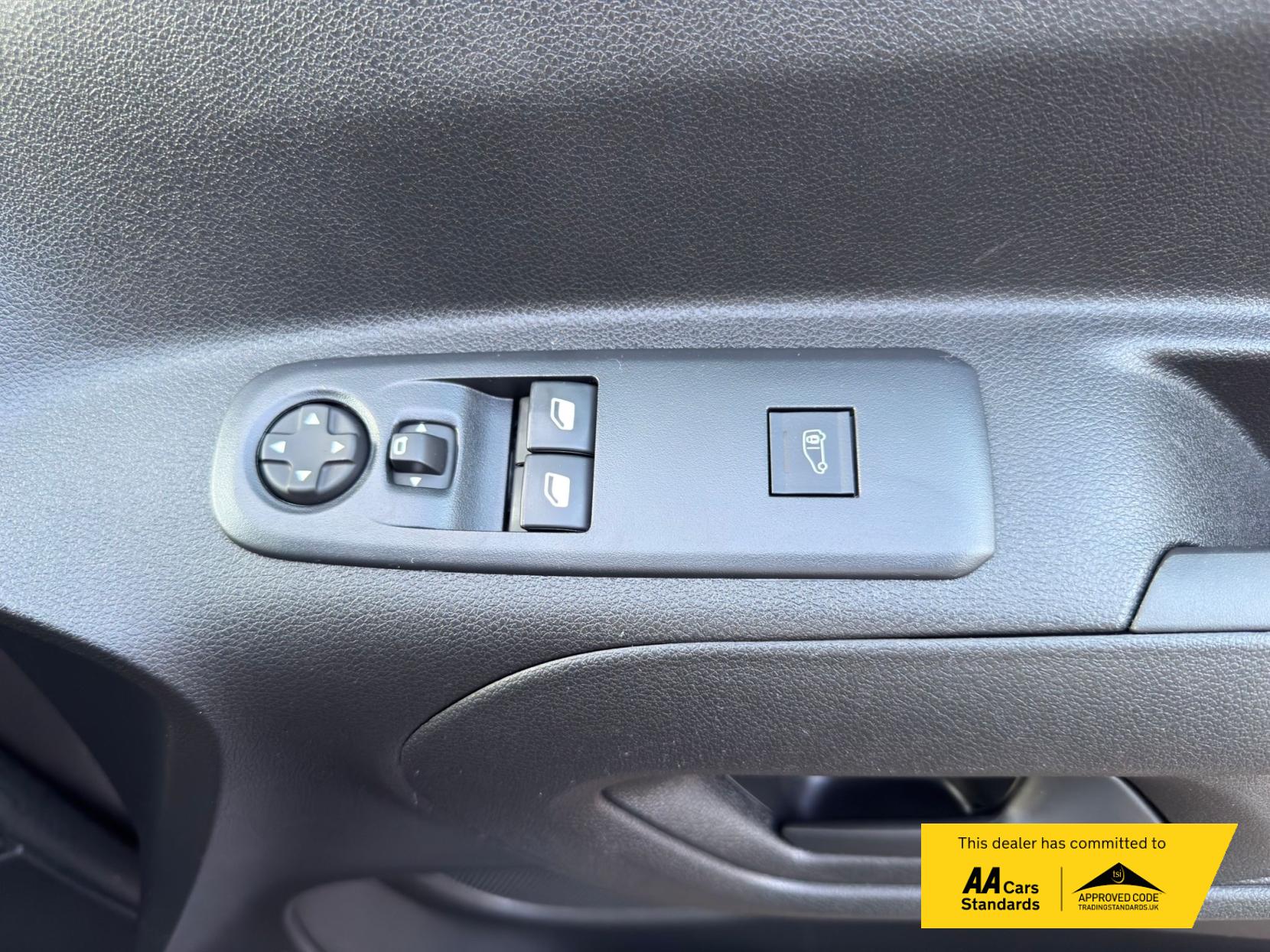 2023 Citroen e-Berlingo 800 50kWh Enterprise Edition M Panel Van 5dr Electric Auto SWB (7.4kW Charger) (136 ps) - Thumbnail 53