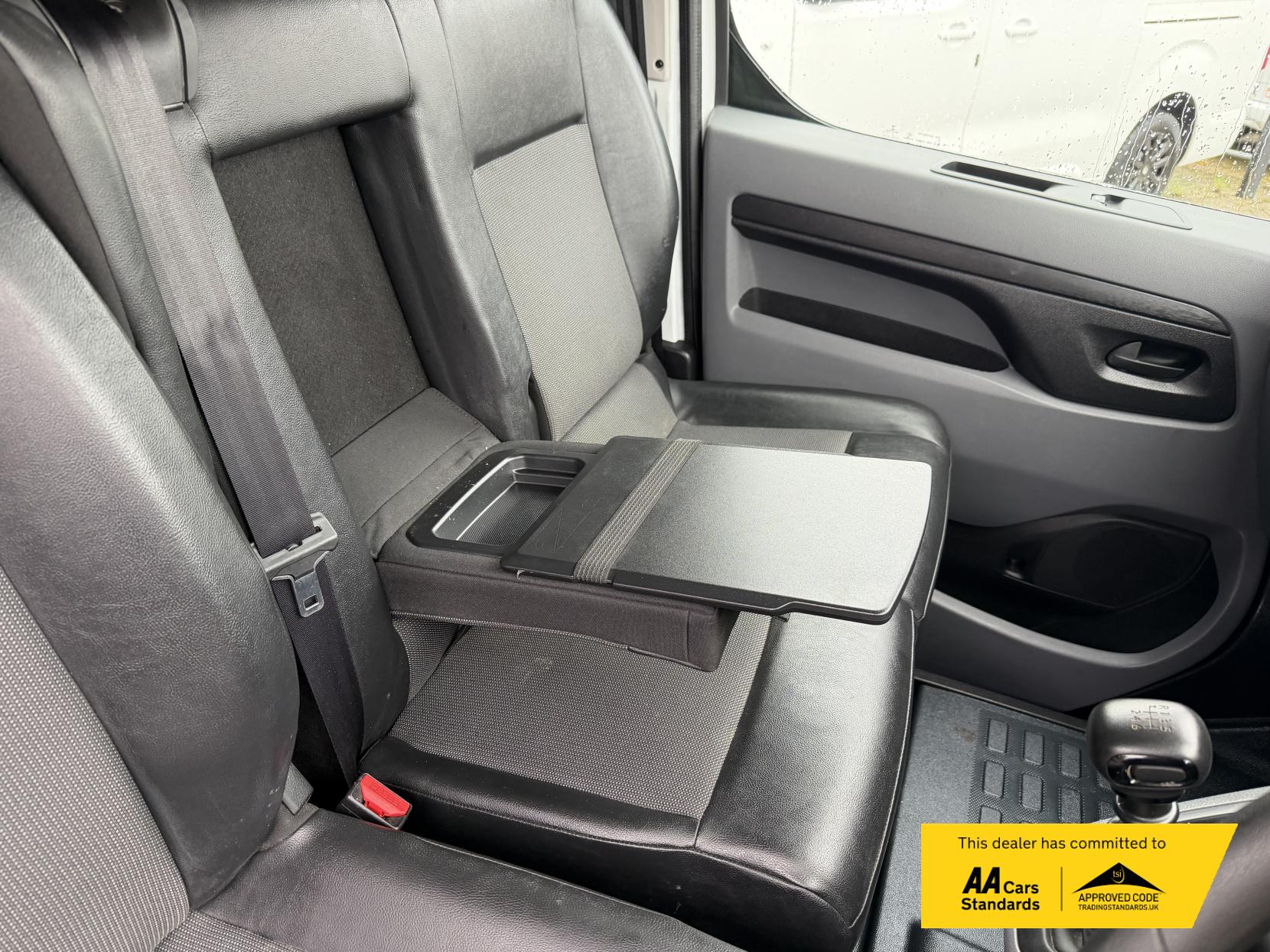 Vauxhall Vivaro 1.5 Turbo D 2900 Sportive Panel Van 5dr Diesel Manual L2 H1 Euro 6 (s/s) (100 ps)