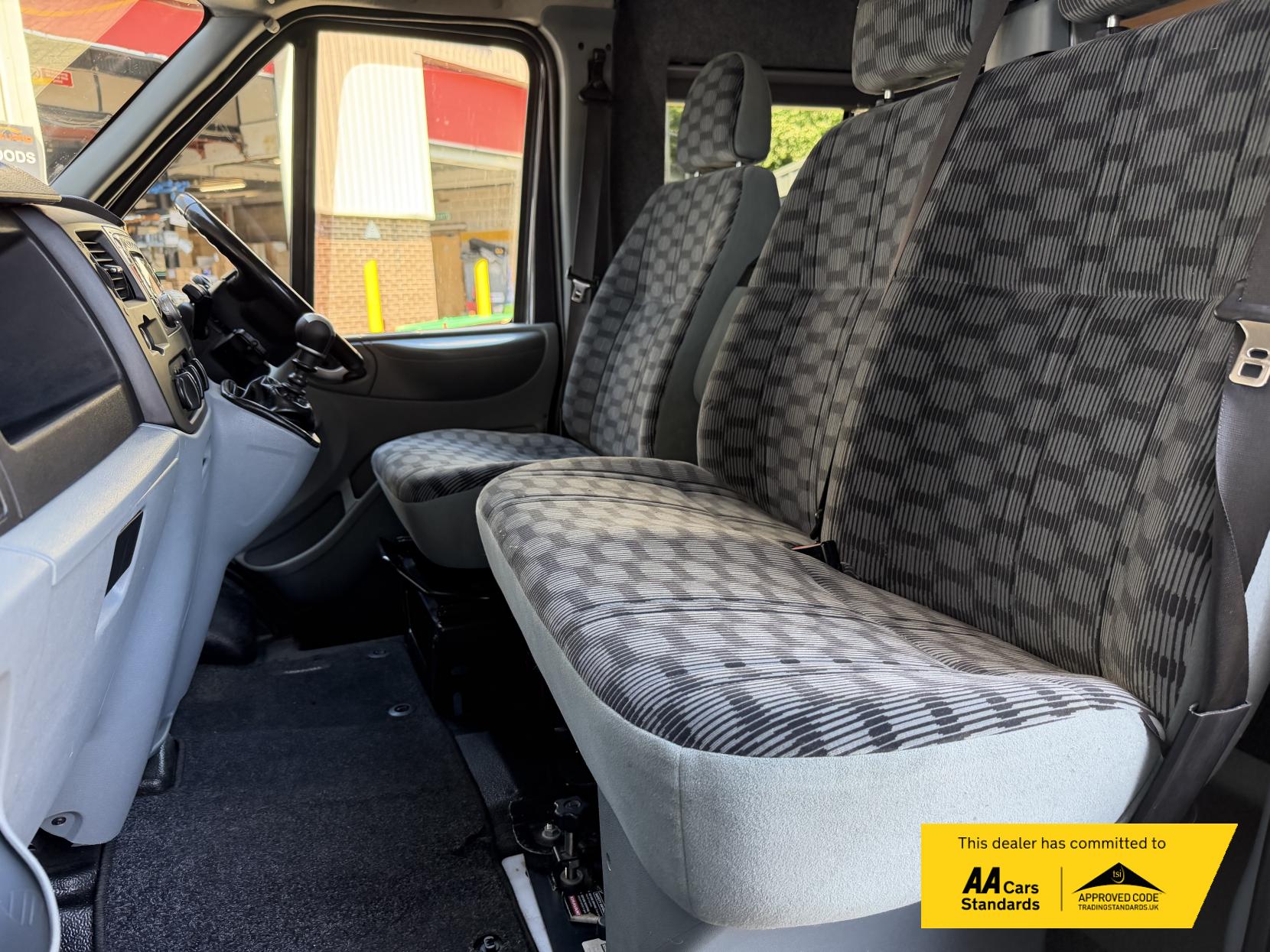 2011 Ford Transit 2.2 TDCi 280 Limited Panel Van 5dr Diesel Manual FWD L2 H2 (113 bhp) - Thumbnail 10