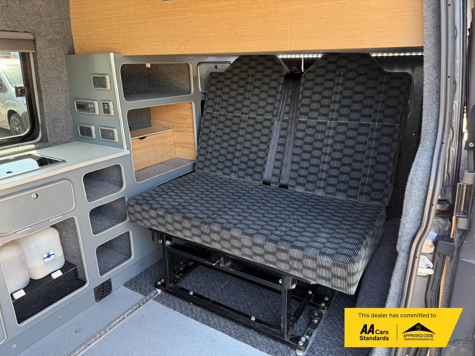 2011 Ford Transit 2.2 TDCi 280 Limited Panel Van 5dr Diesel Manual FWD L2 H2 (113 bhp) - Thumbnail 14