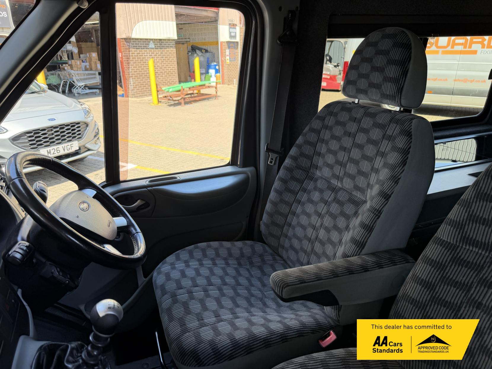 2011 Ford Transit 2.2 TDCi 280 Limited Panel Van 5dr Diesel Manual FWD L2 H2 (113 bhp) - Thumbnail 8